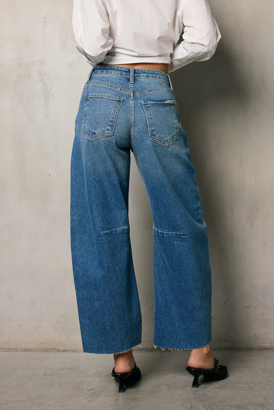 Juliette Barrel Jeans in Medium Wash