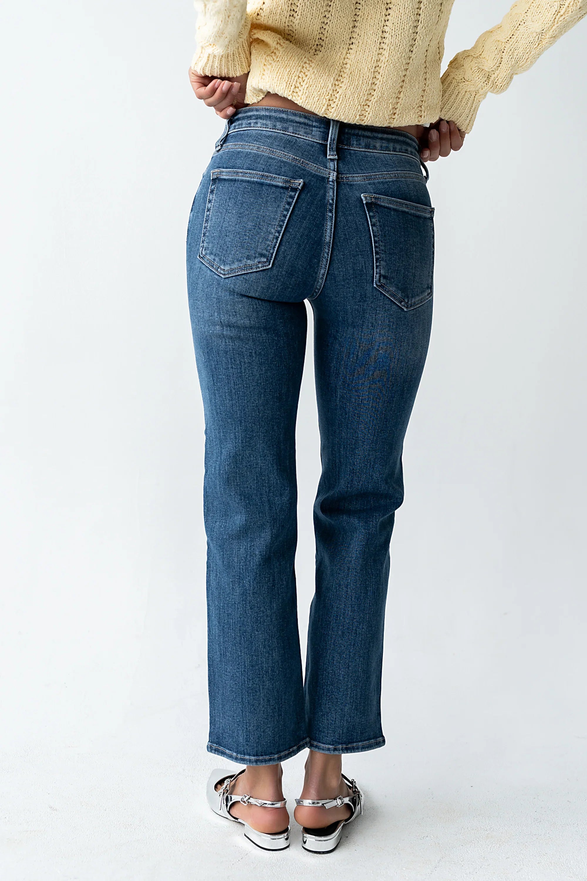 Amanda Straight Leg Jeans in Medium Wash