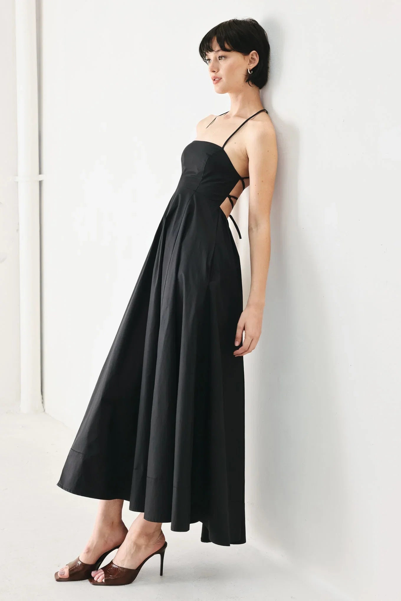 PURE LINE OPEN BACK MIDI DRESS