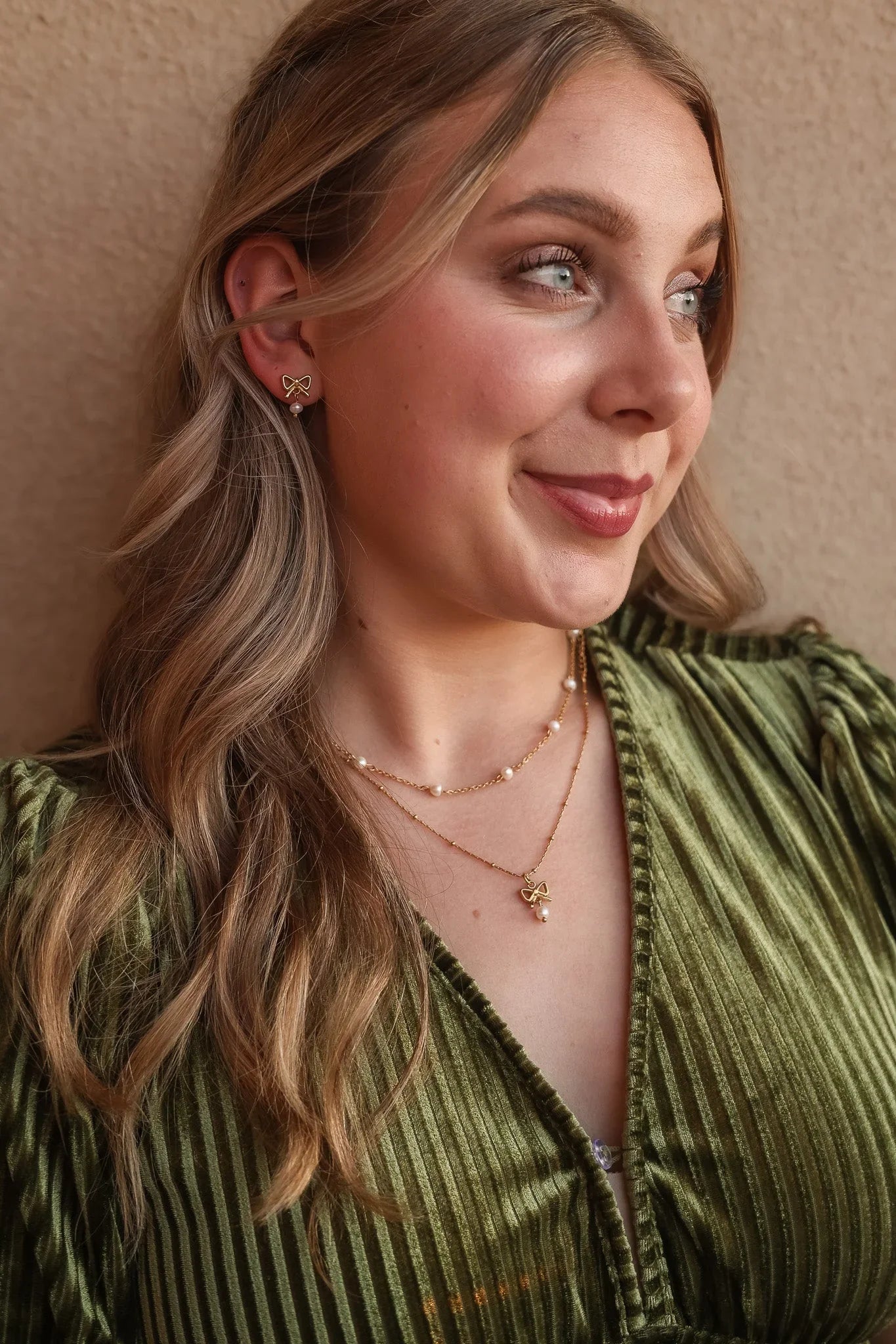 Jane Bow Pearl Necklace