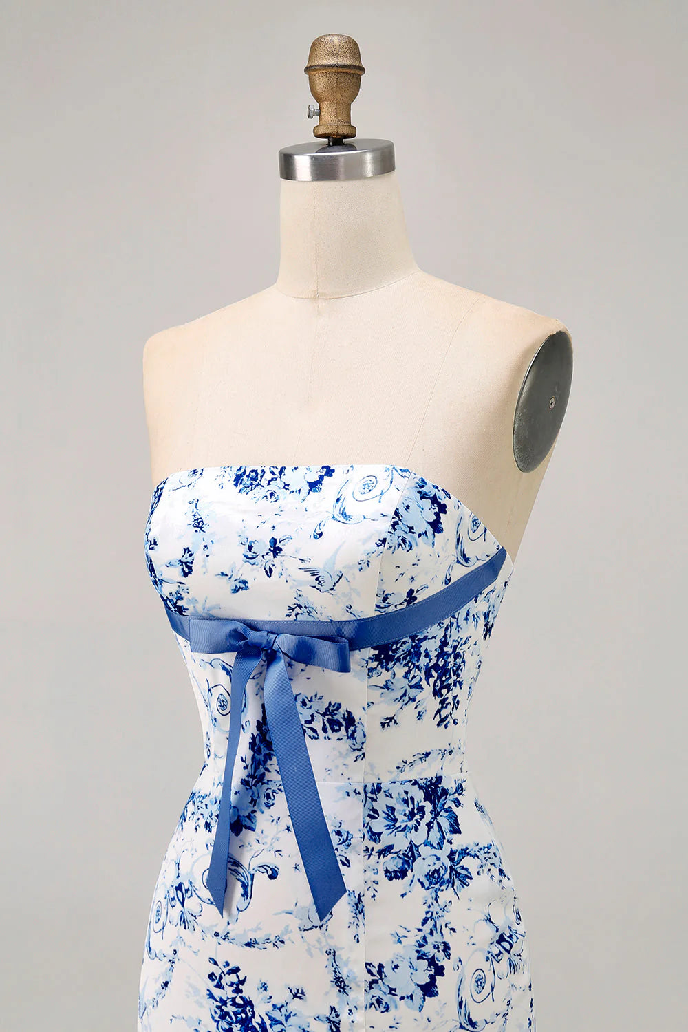 White Blue Flower Bodycon Strapless Printed Short Homecoming Dress