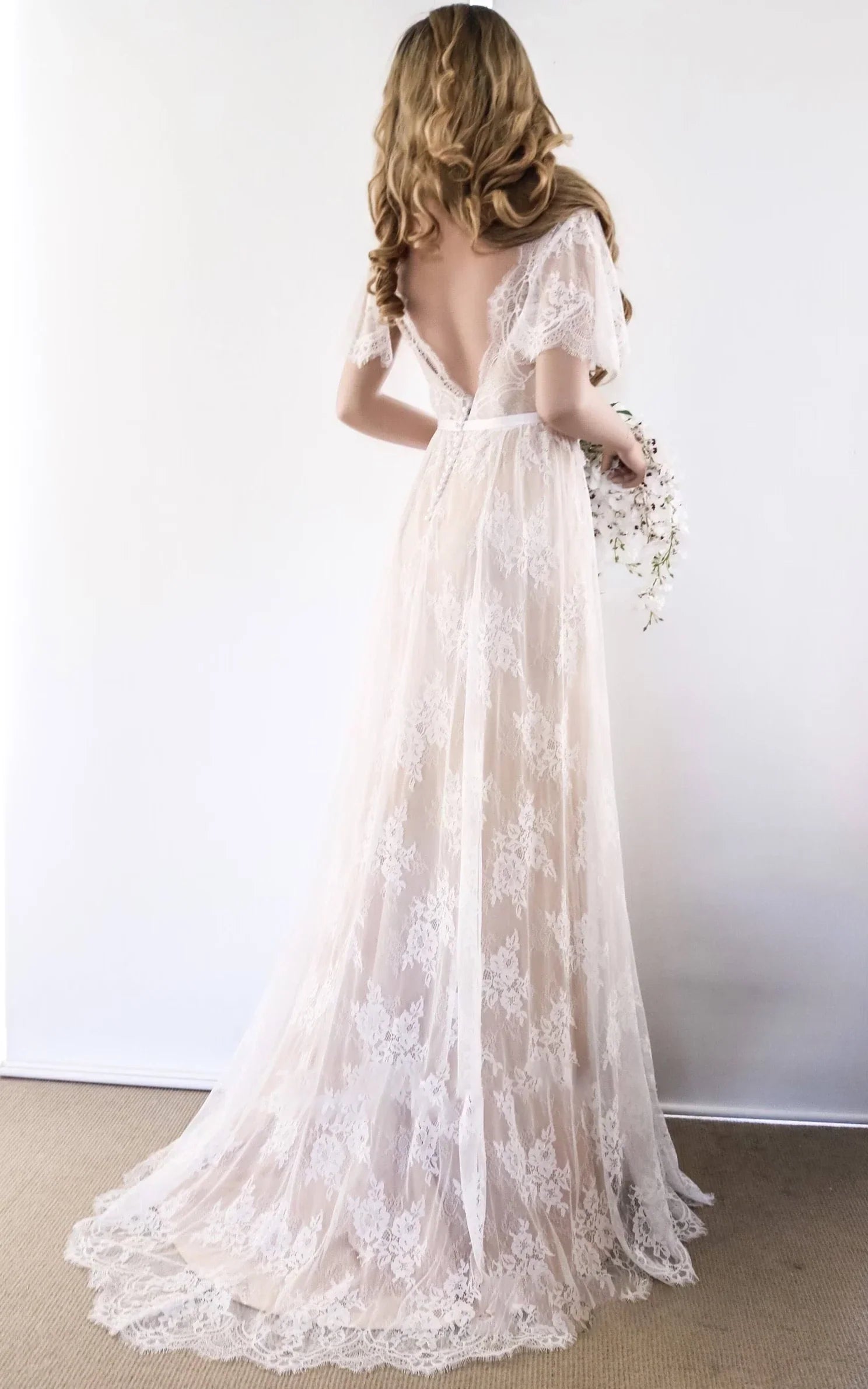 Boho V neck Beach A line Country Elegant Lace Petals Illusion Bell Wedding Dress with Train