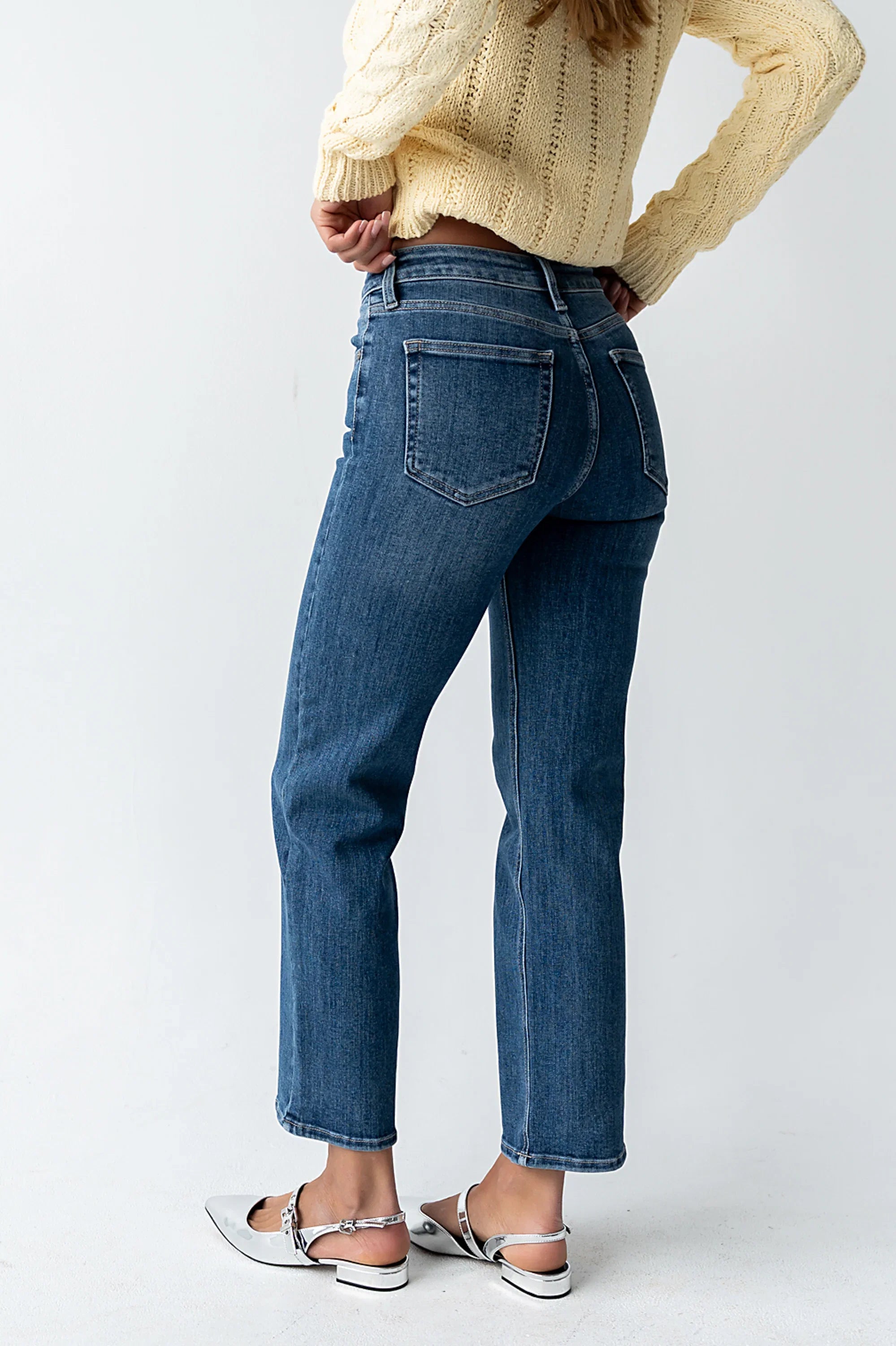 Amanda Straight Leg Jeans in Medium Wash