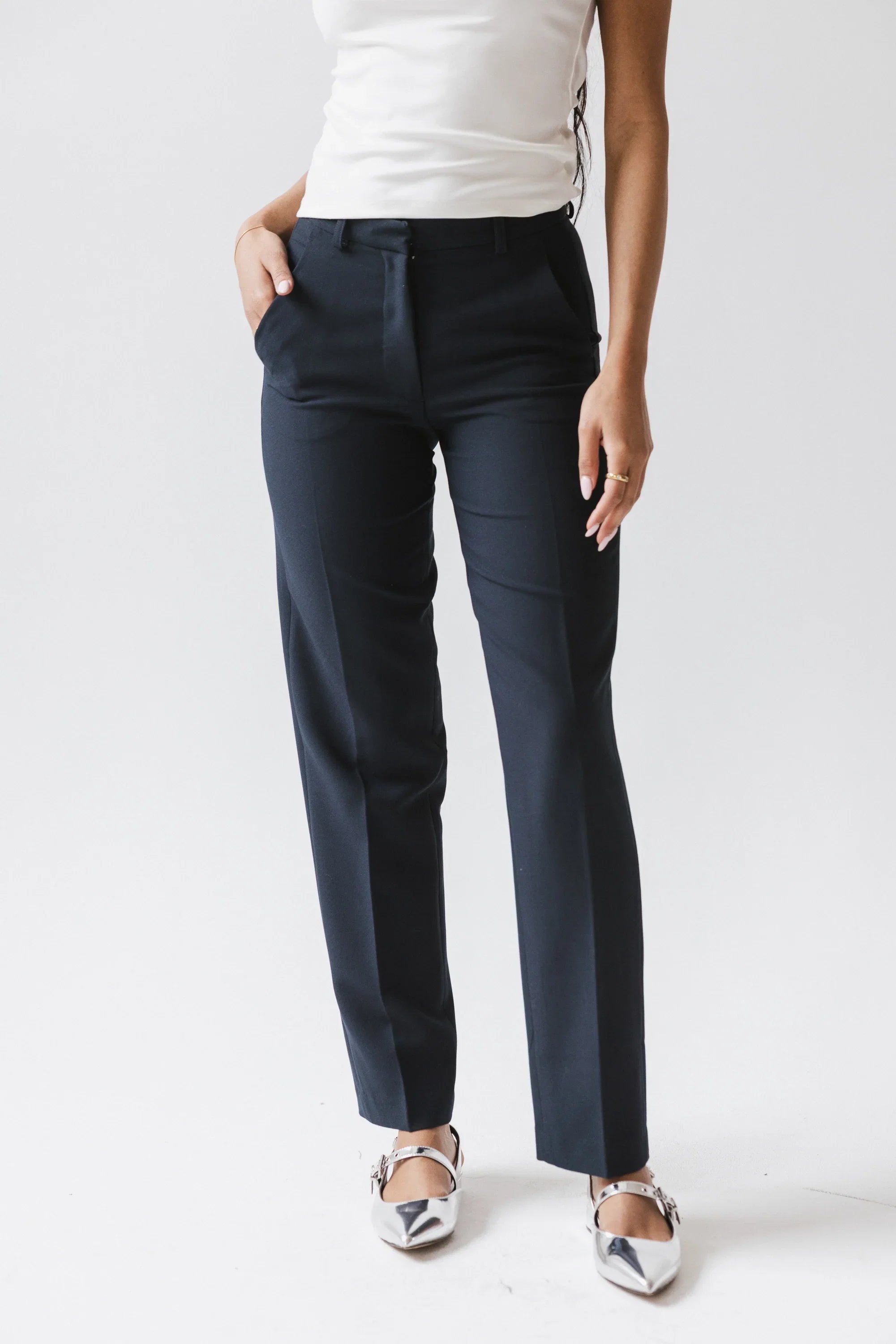 Mitchel Straight Leg Trouser in Navy