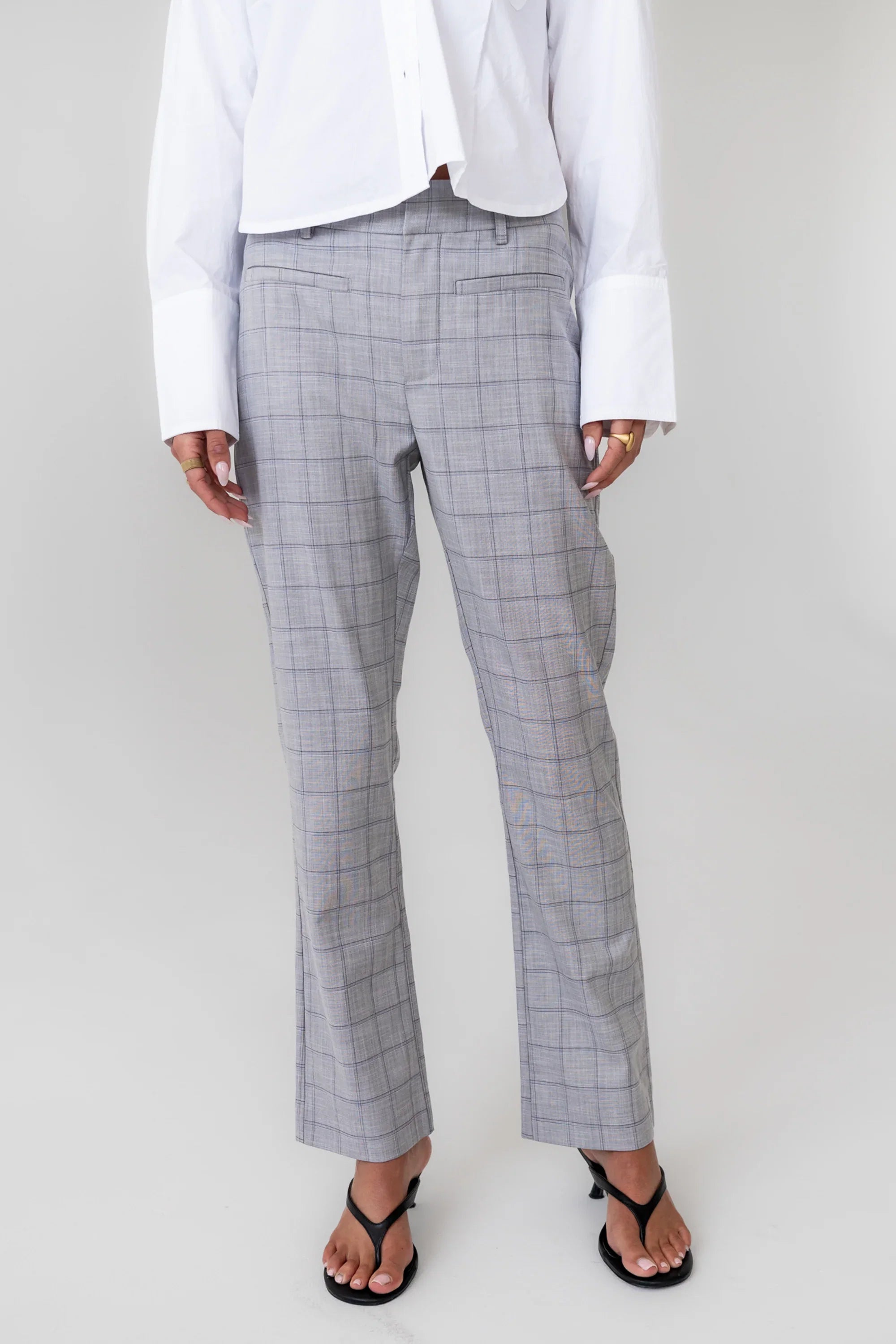 Willow Slim Straight Trouser in Grey