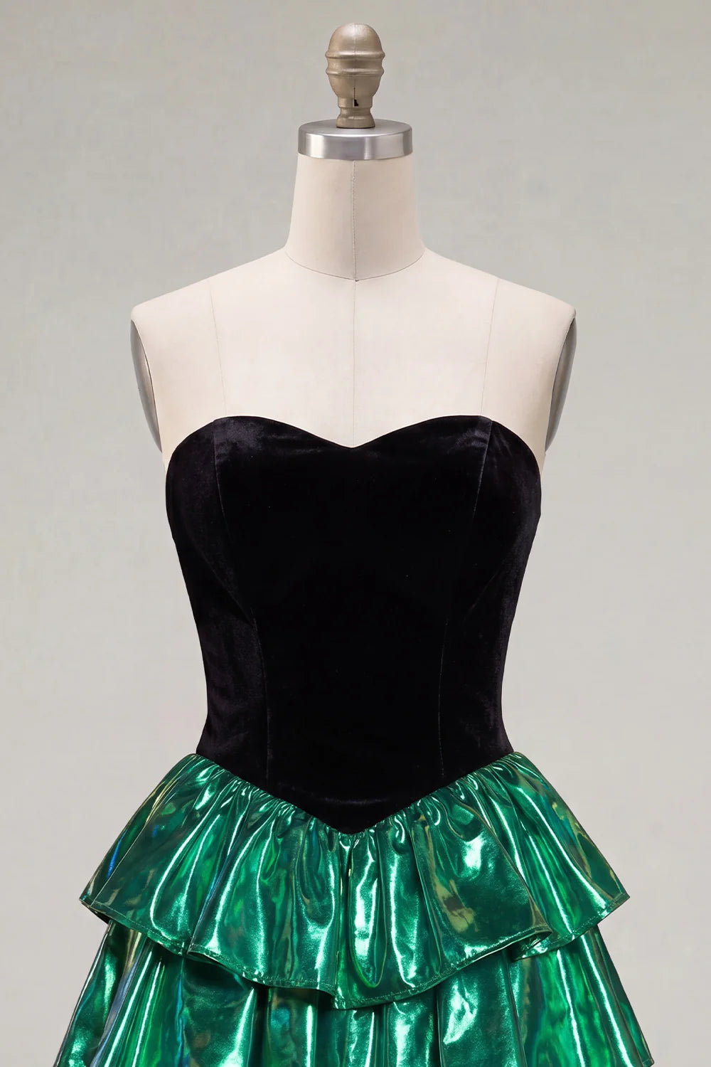 Sweetheart A Line Metallic Black Green Homecoming Dress