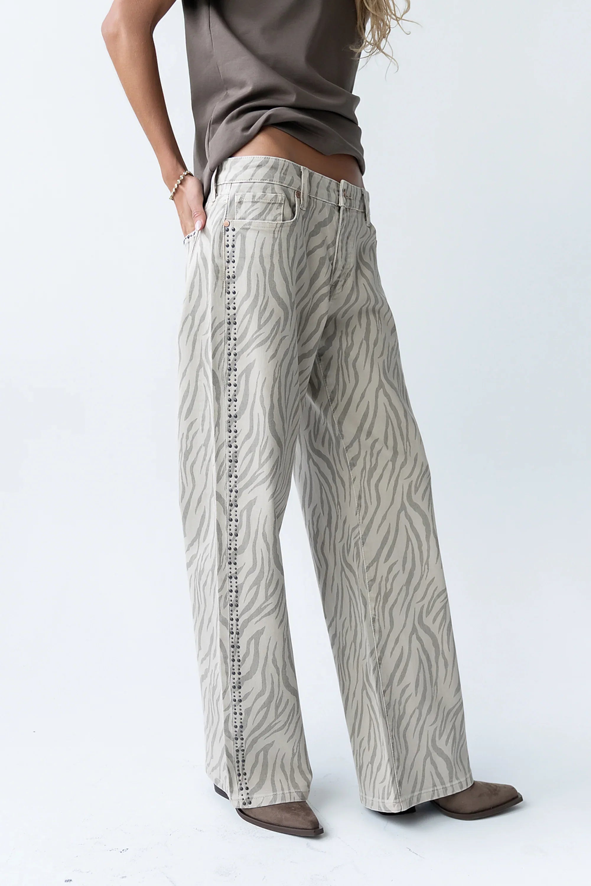 Rony Straight Leg Jeans