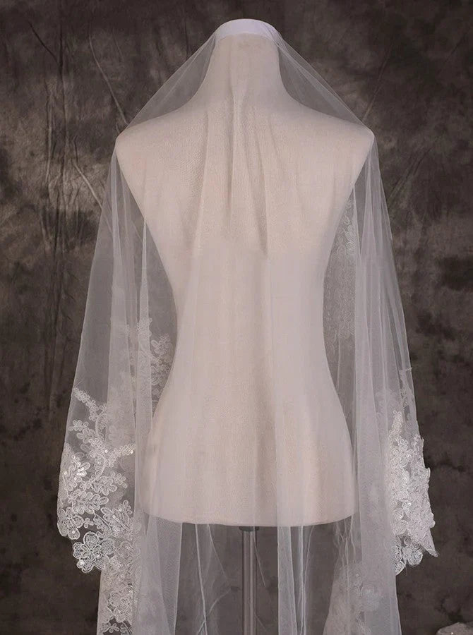 Vintage One Tier Lace Edge With Tulle Wedding Veil