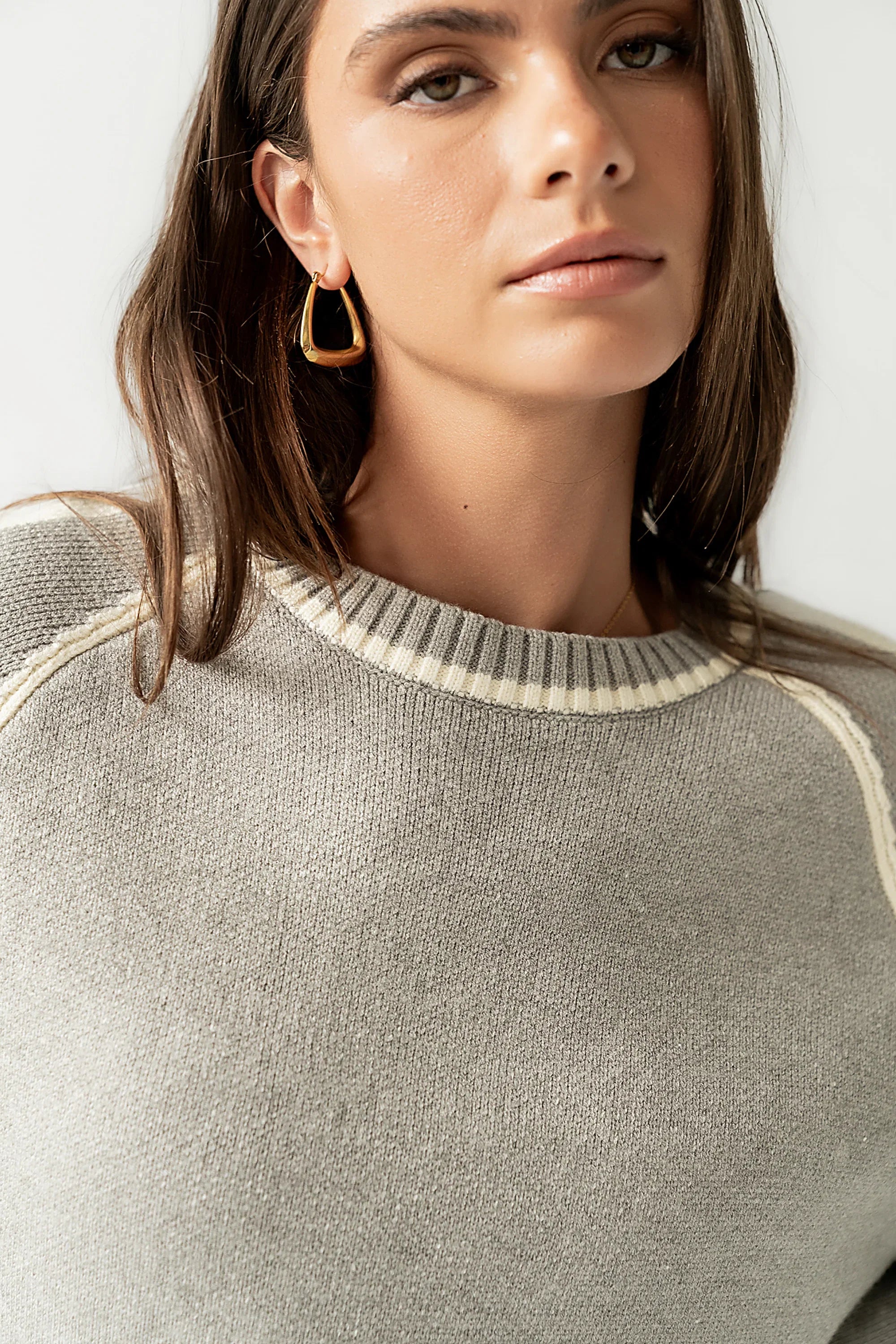 Kenna Contrast Sweater in Heather Grey