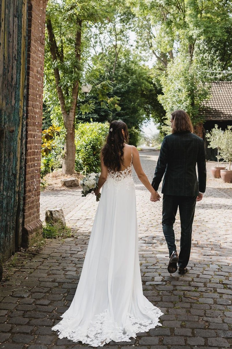 Boho A Line V Neck Chiffon Wedding Dresses with Appliques