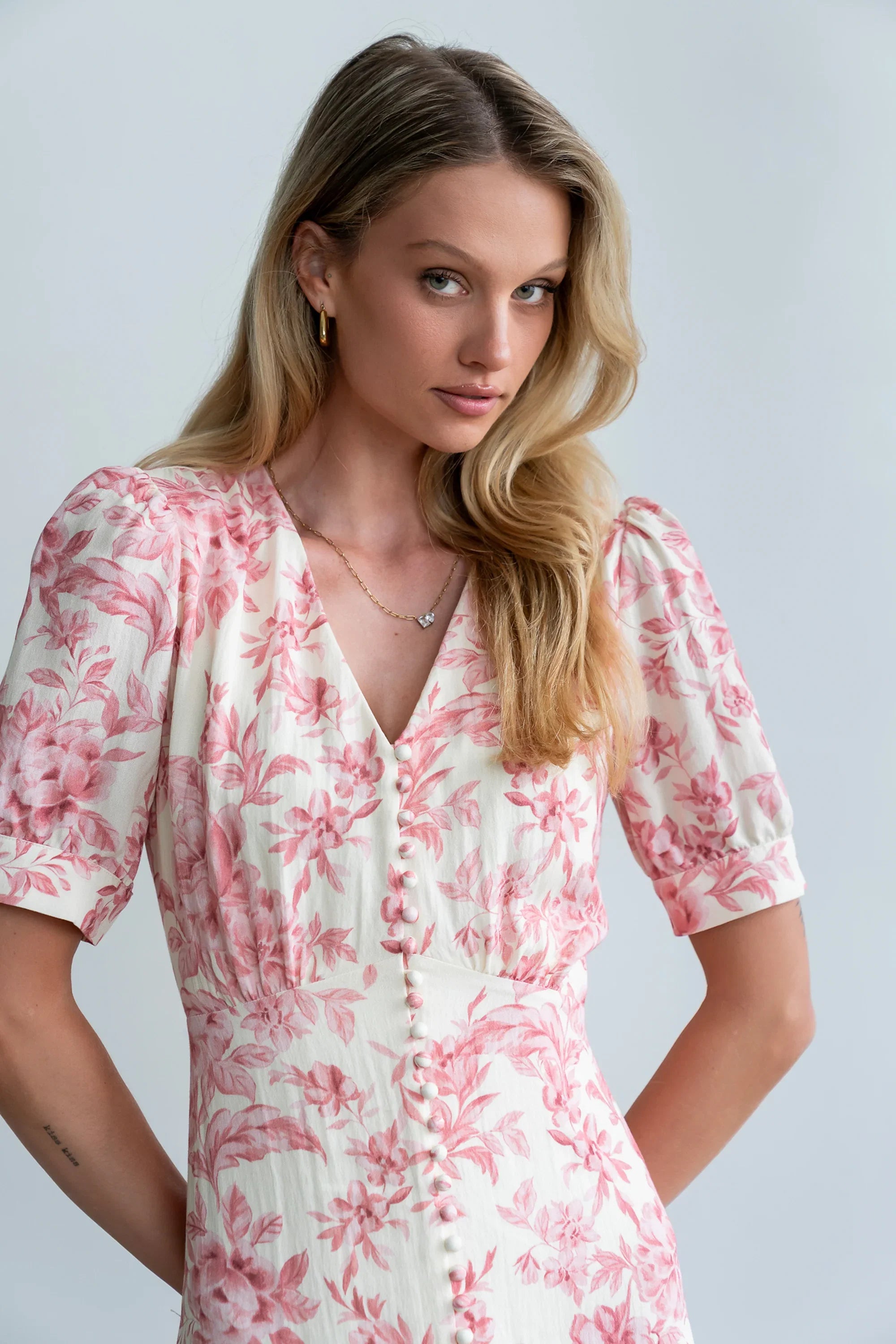 Lia Floral Midi Dress in Pink