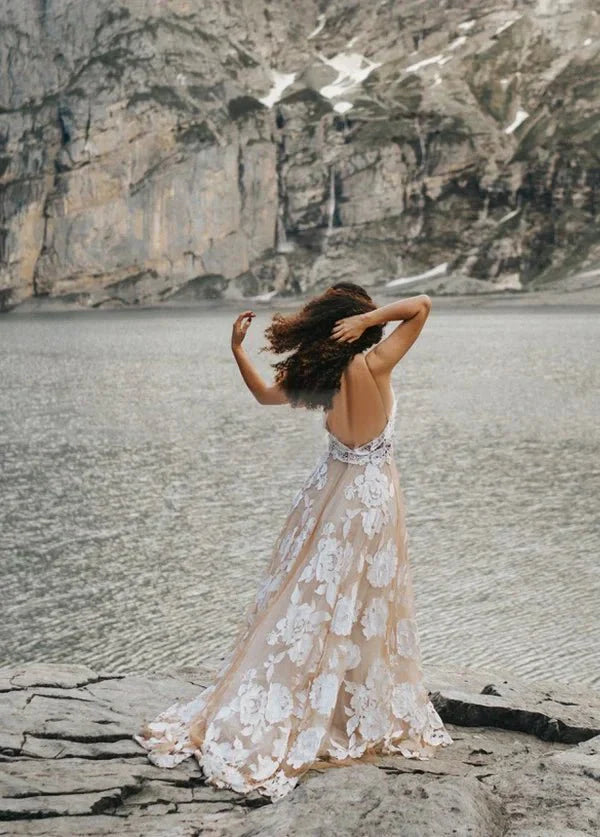 Bohemian A Line Backless Spaghetti Straps Sleeveless Lace Emboridery Wedding Dresses