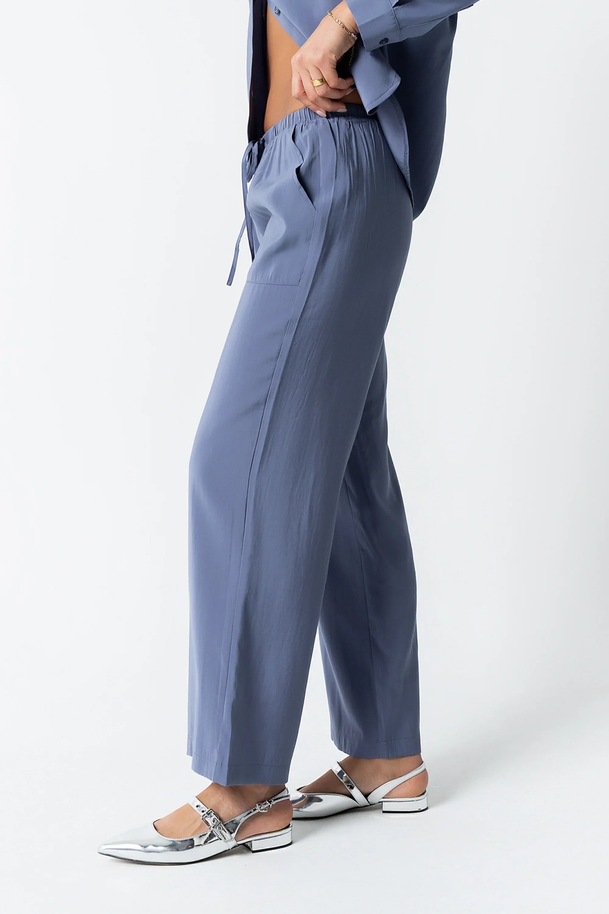 Tacie Wide Leg Pants in Blue