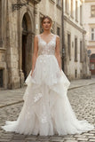 Charming A line V Neck Sleeveless Wedding Dress with Lace Appliques