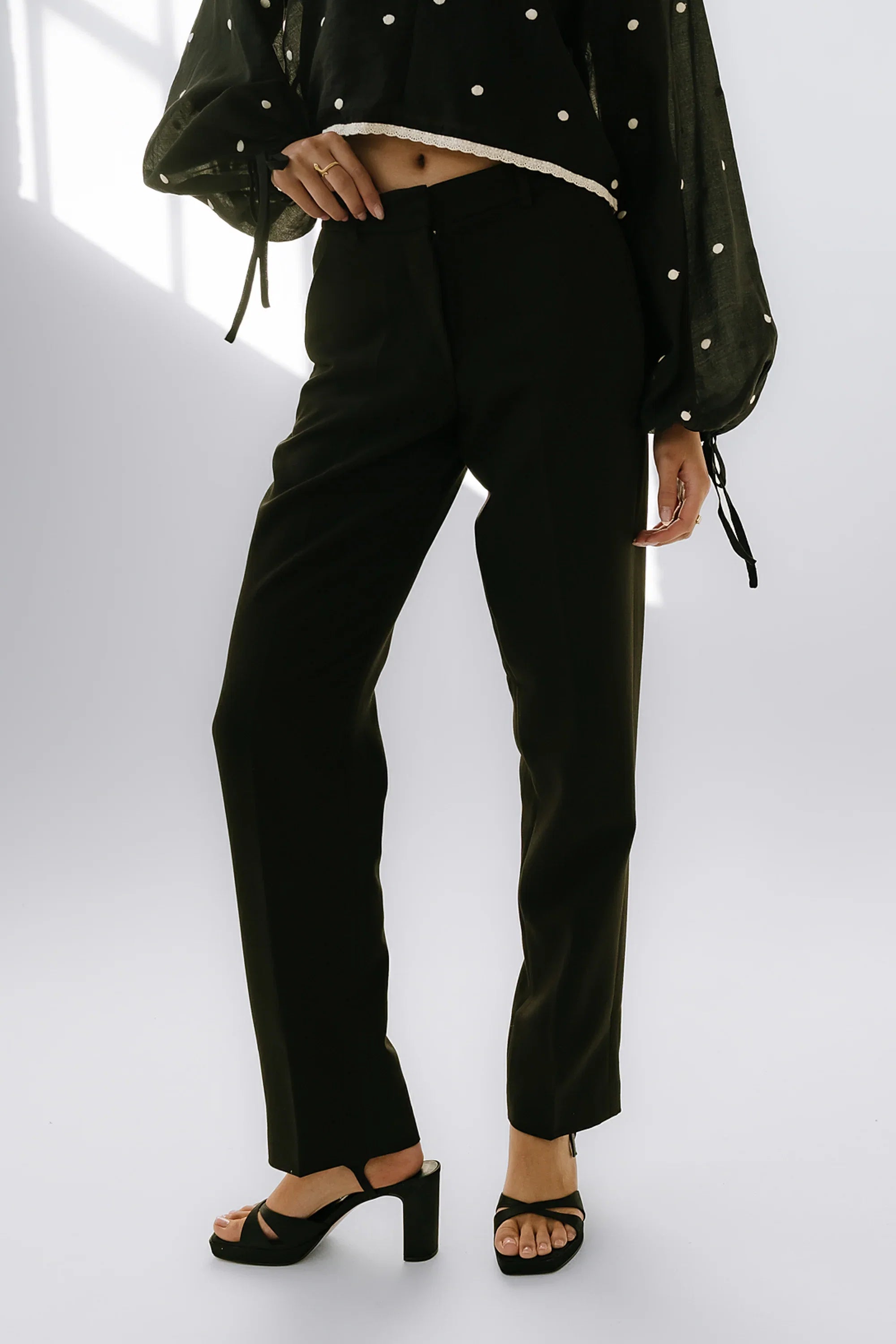Mitchel Straight Leg Trouser in Black