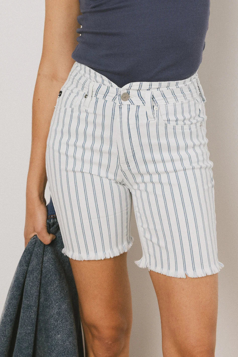 Lilly Extended Waist Shorts