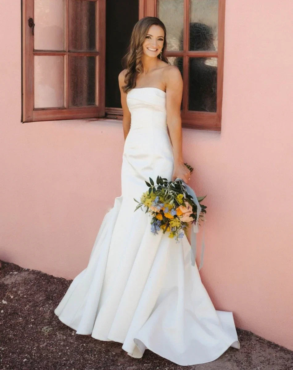 Elegant Mermaid Strapless Satin Sleeveless Wedding Dresses