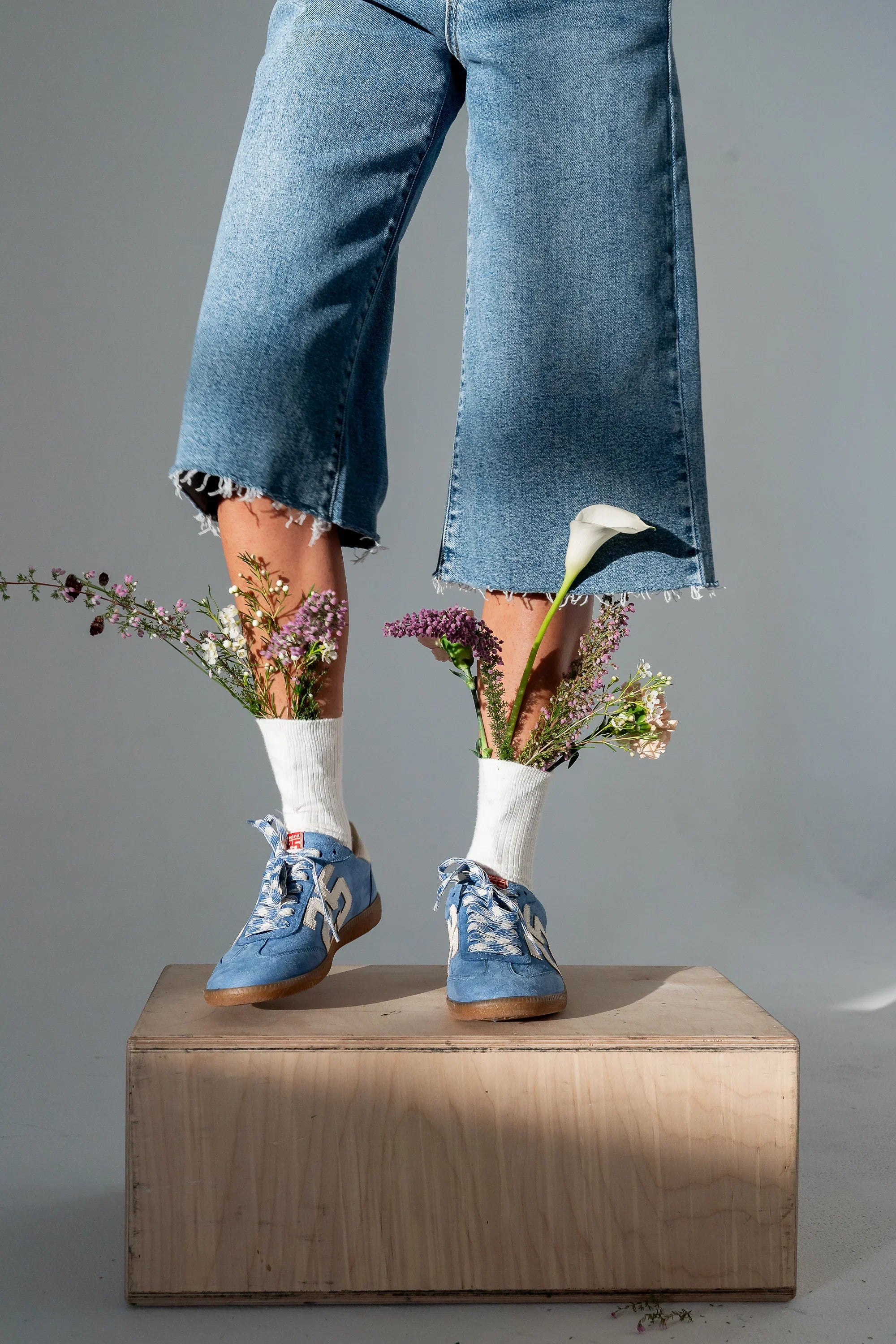Kelly Retro Sneakers in Blue