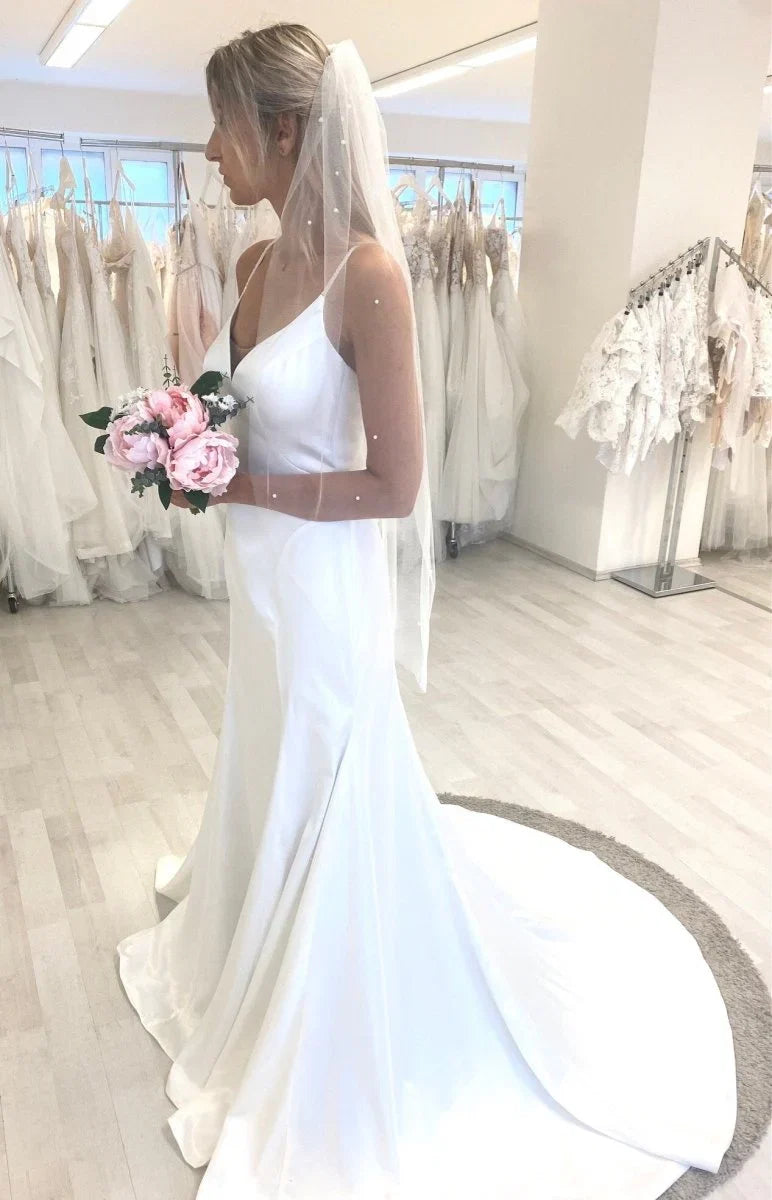 Vintage Tulle Lace Bridal Veil with Pearls White Long Wedding Veil