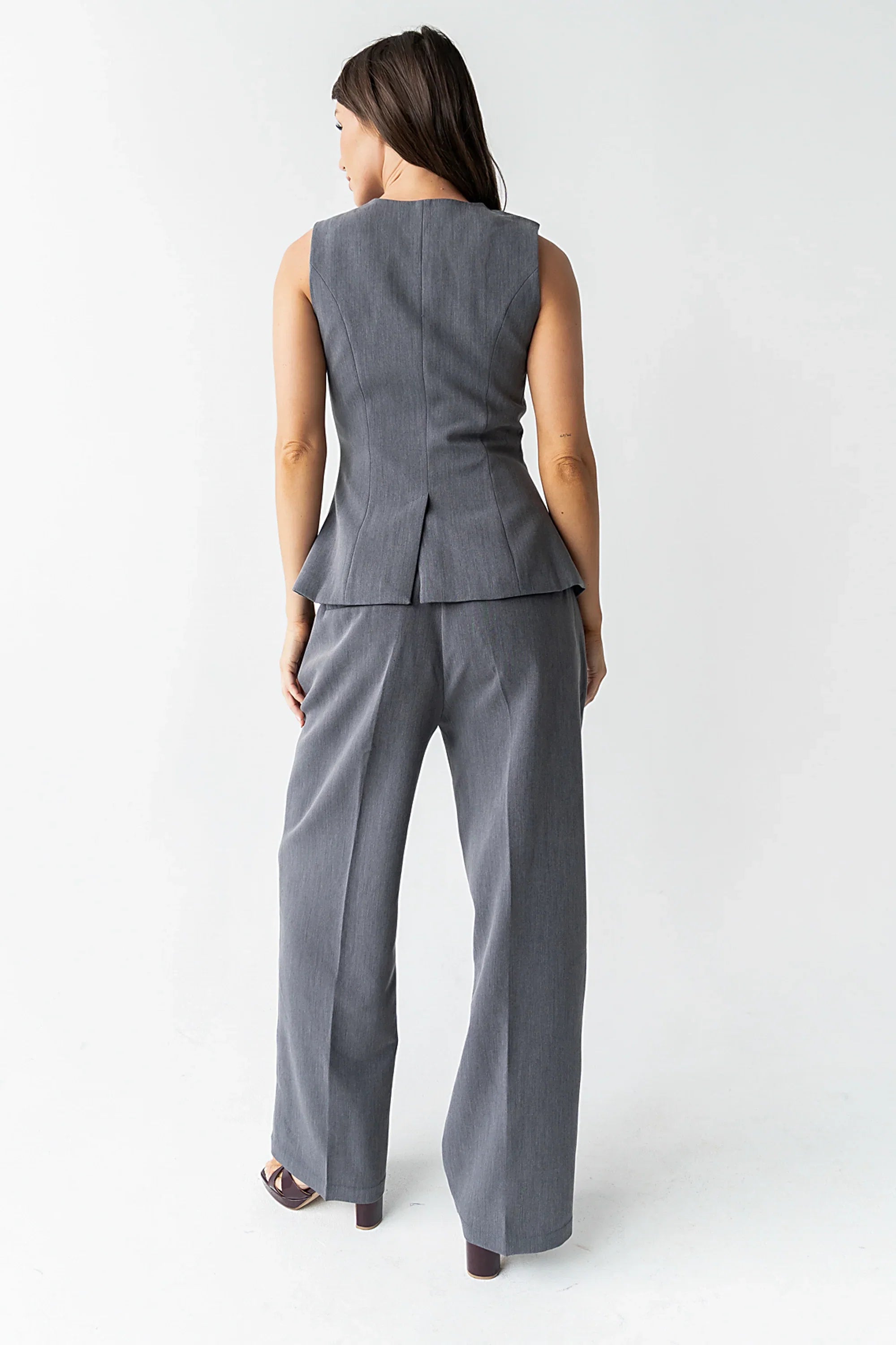 Carrie Pleated Trousers in Regular Charcoal