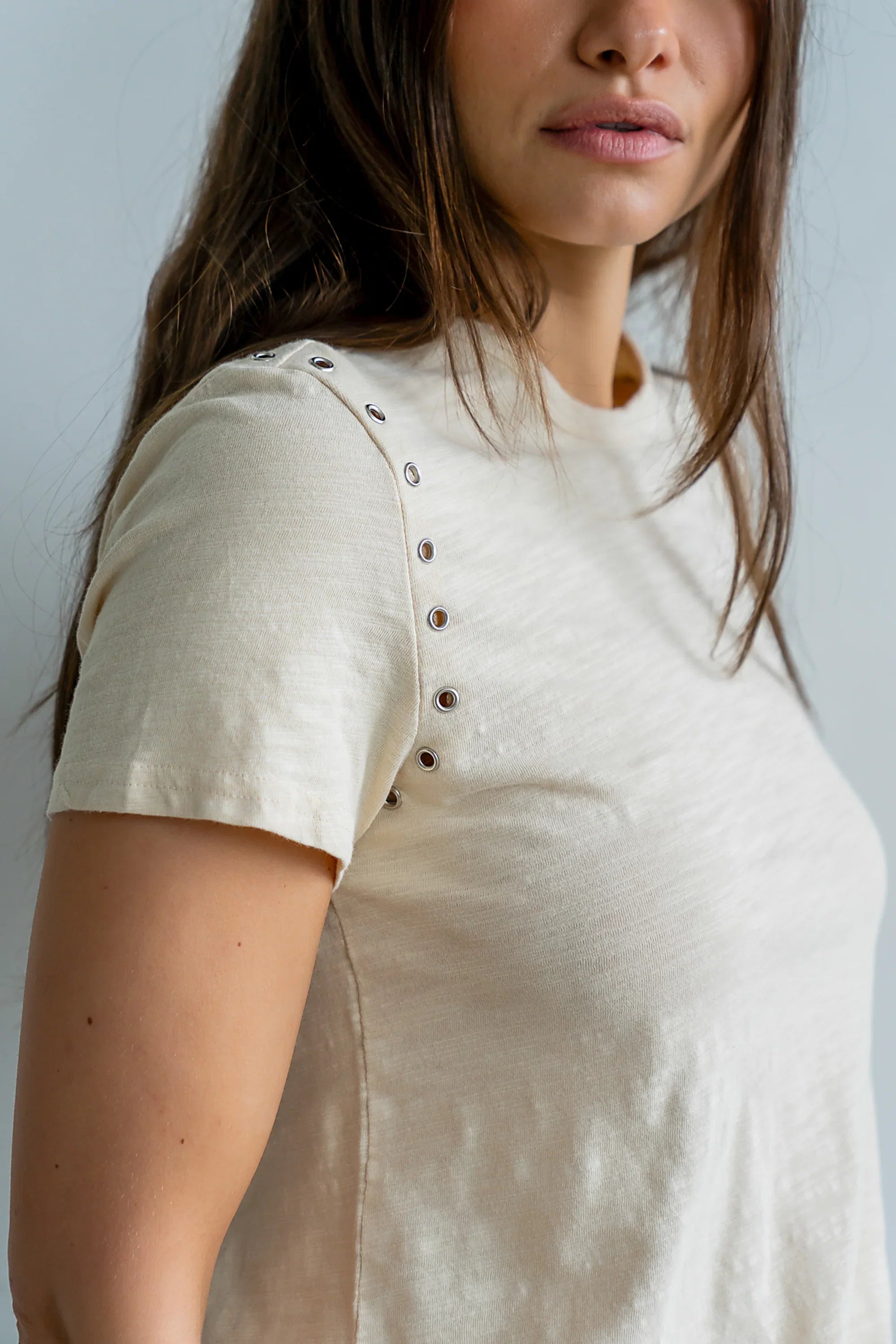 Genesis Grommet Top in Bone