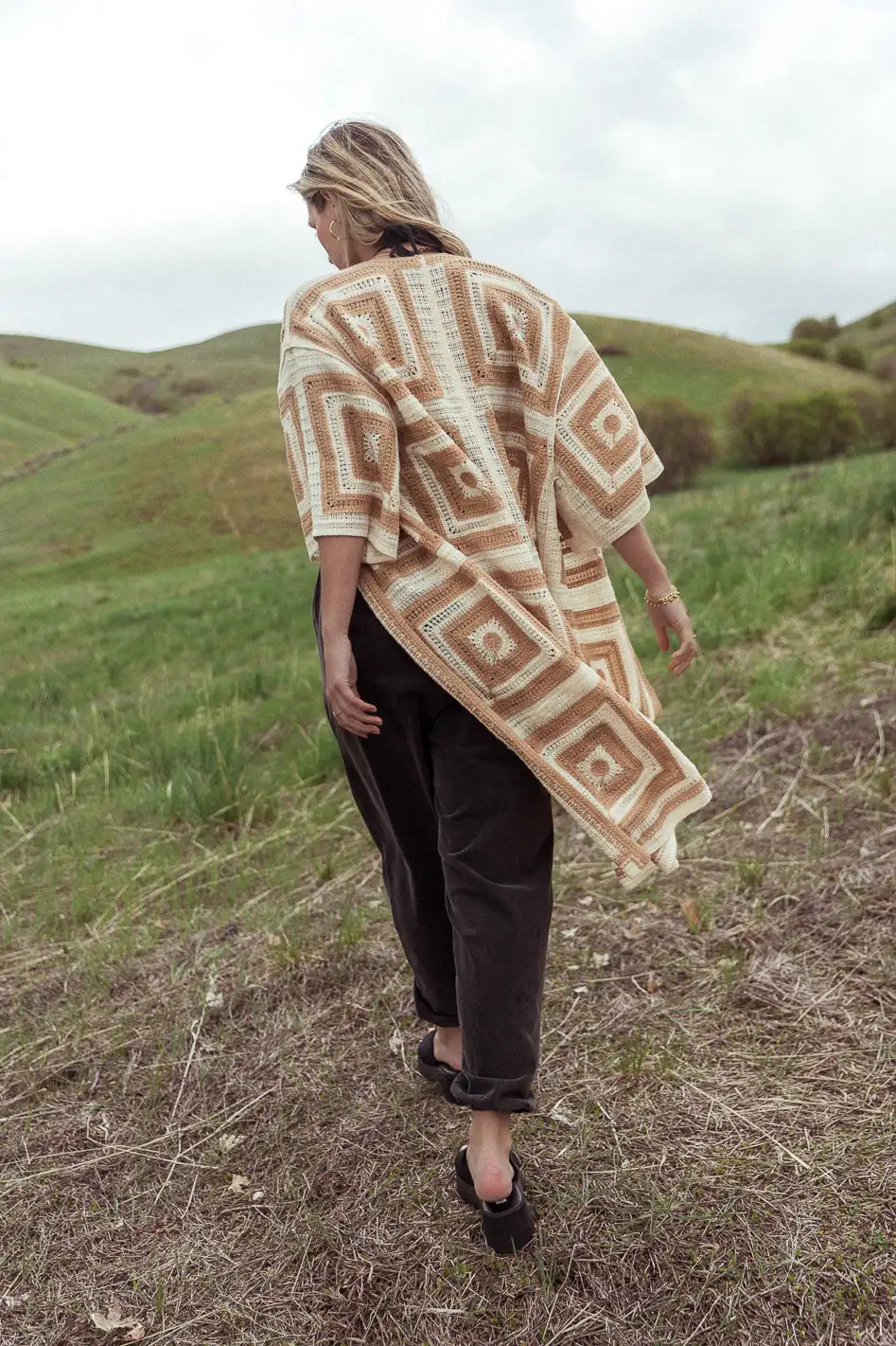 Regio Geometric Kimono in Beige FINAL SALE