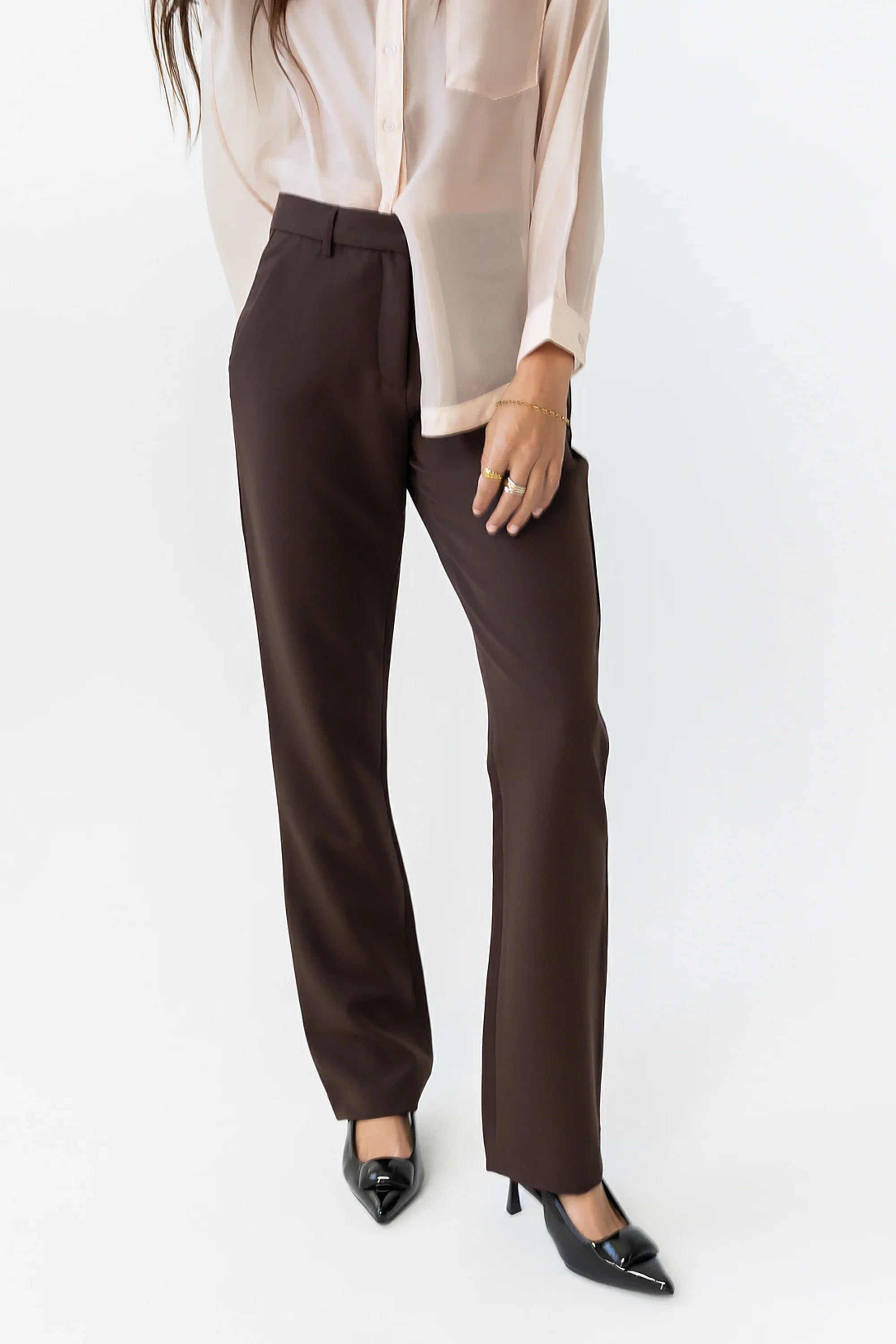 Montie Straight Leg Trousers in Brown