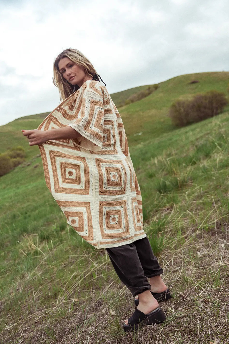 Regio Geometric Kimono in Beige FINAL SALE