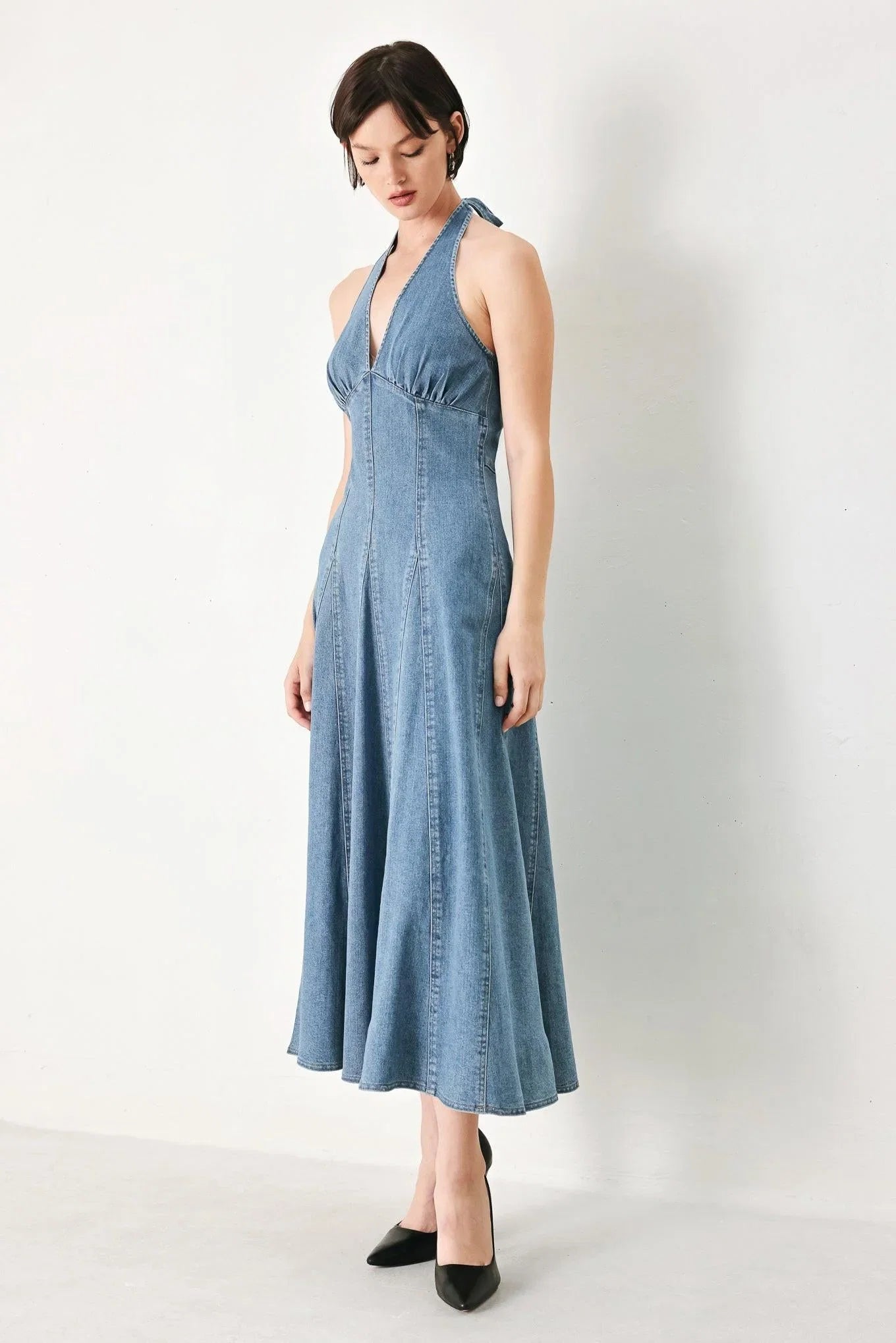 BLUE HALTER DENIM MIDI DRESS