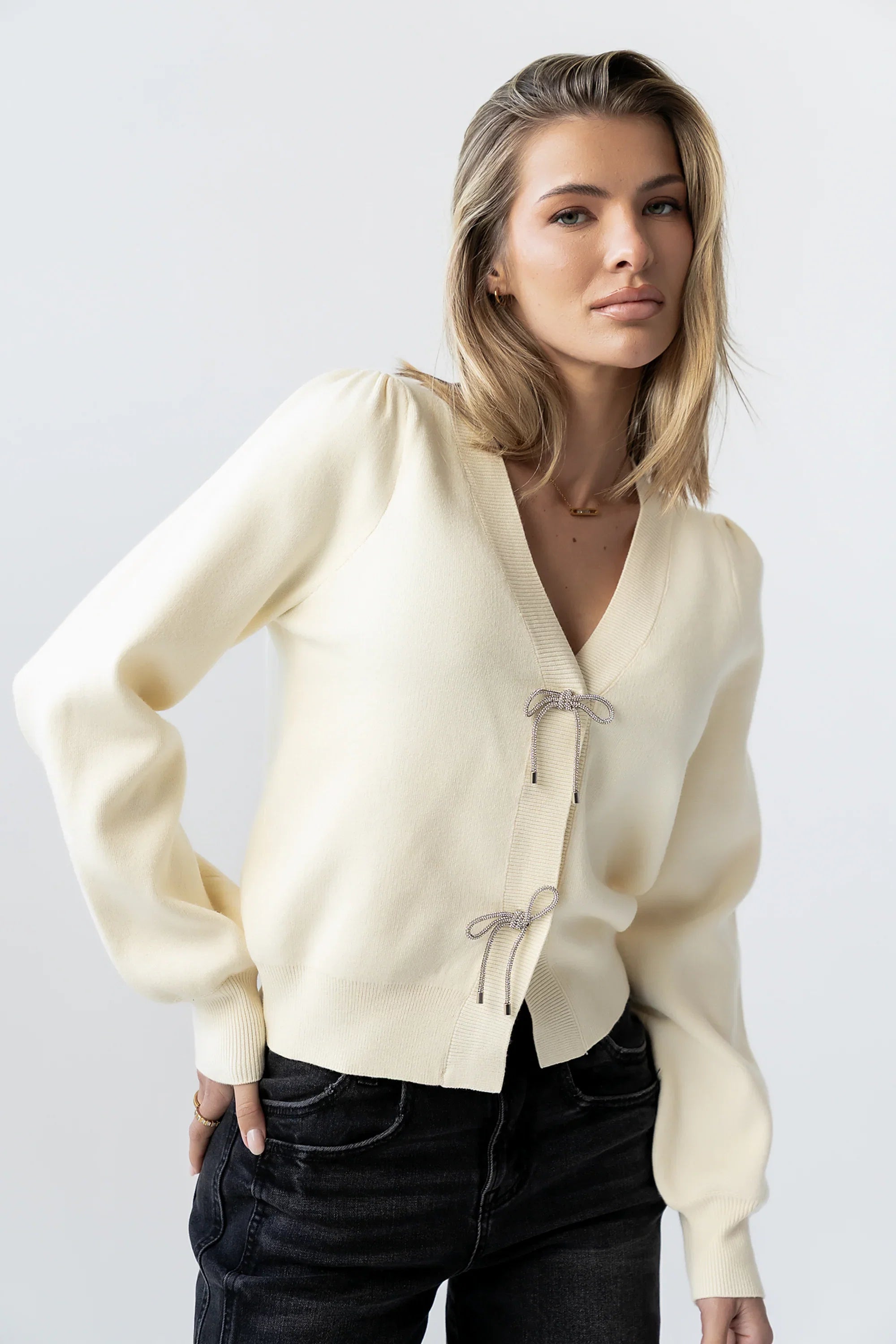 Tonya Bow Sweater in Cream