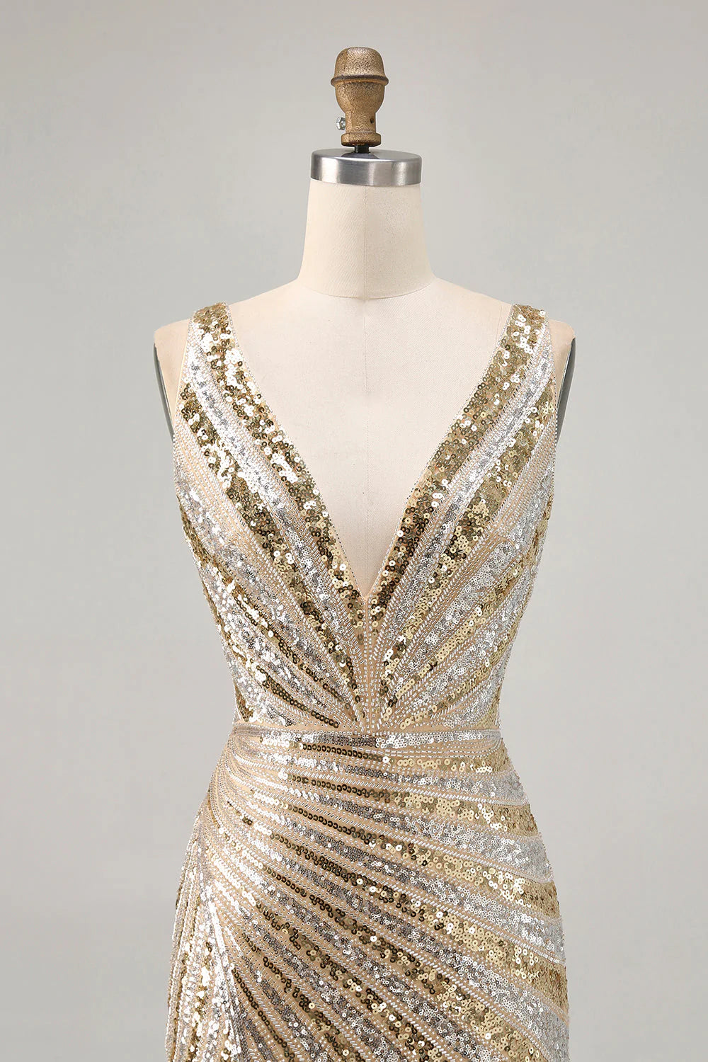 Sparkly Sequins Golden V Neck Backless Short Homecoming Dress