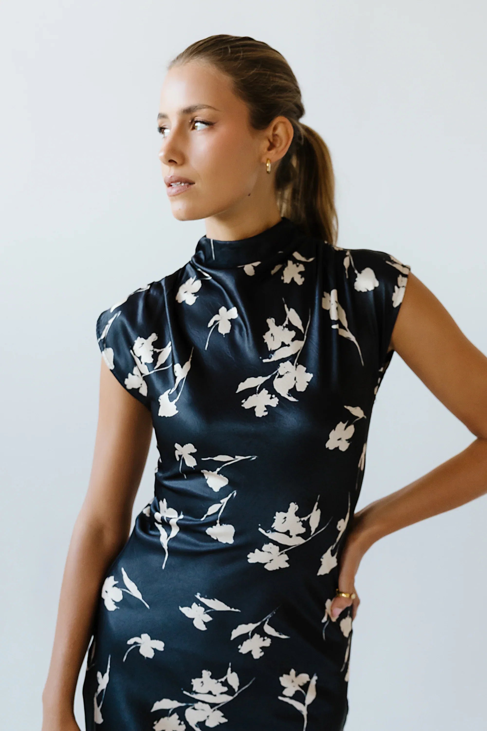 Carson Floral Maxi Dress in Black FINAL SALE