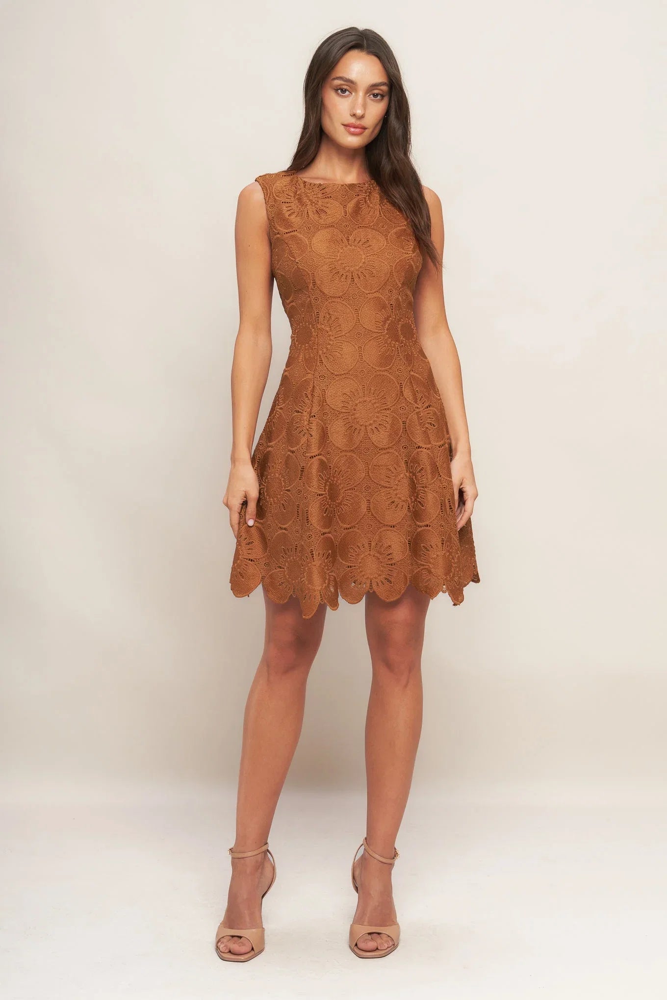 AUTUMN BLOOM LACE MINI DRESS BROWN