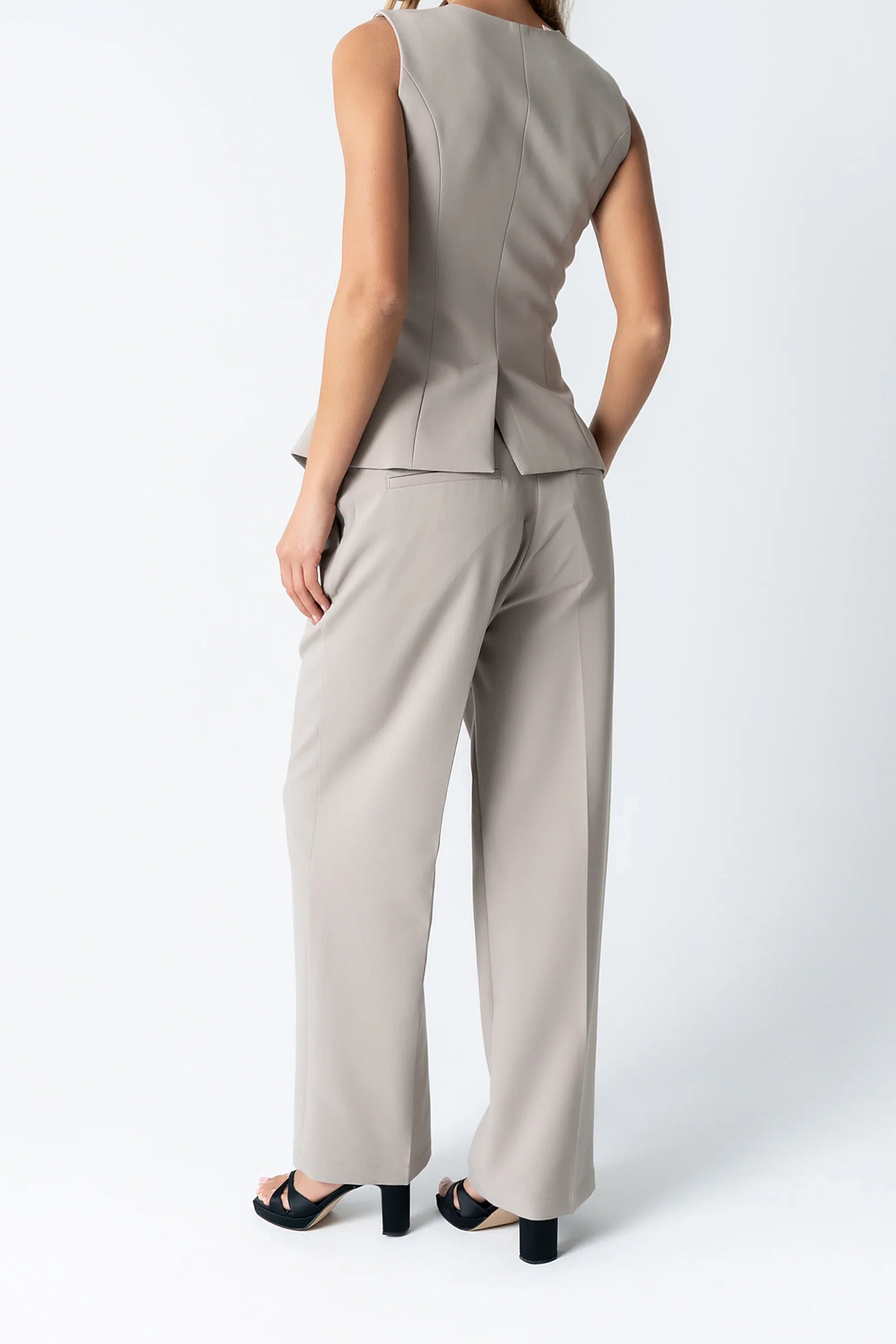 Carrie Pleated Trousers in Long Taupe