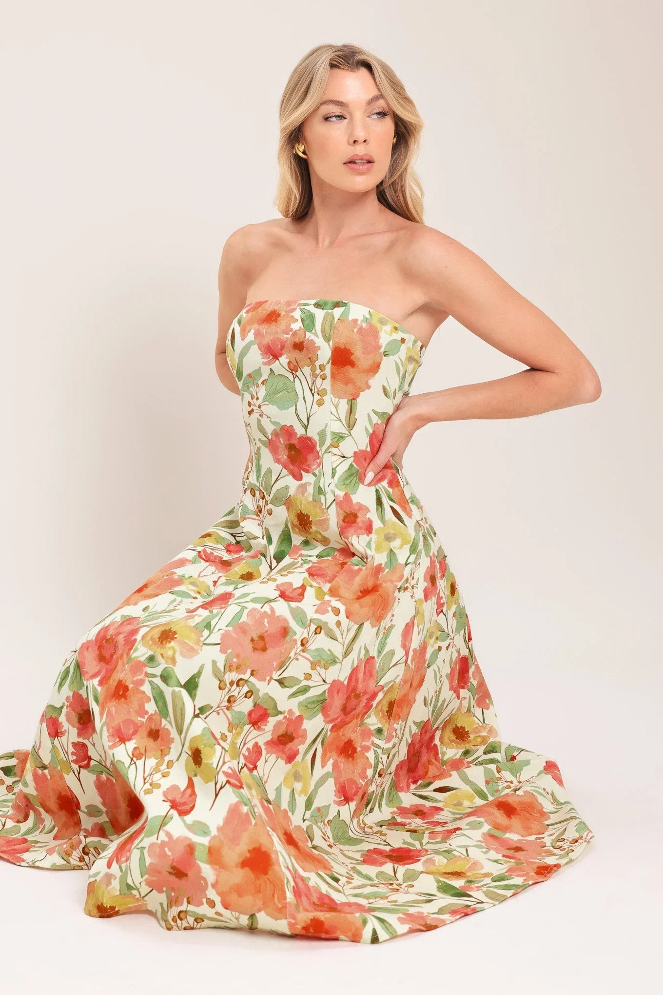 FLORAL DAYDREAM STRAPLESS MIDI DRESS