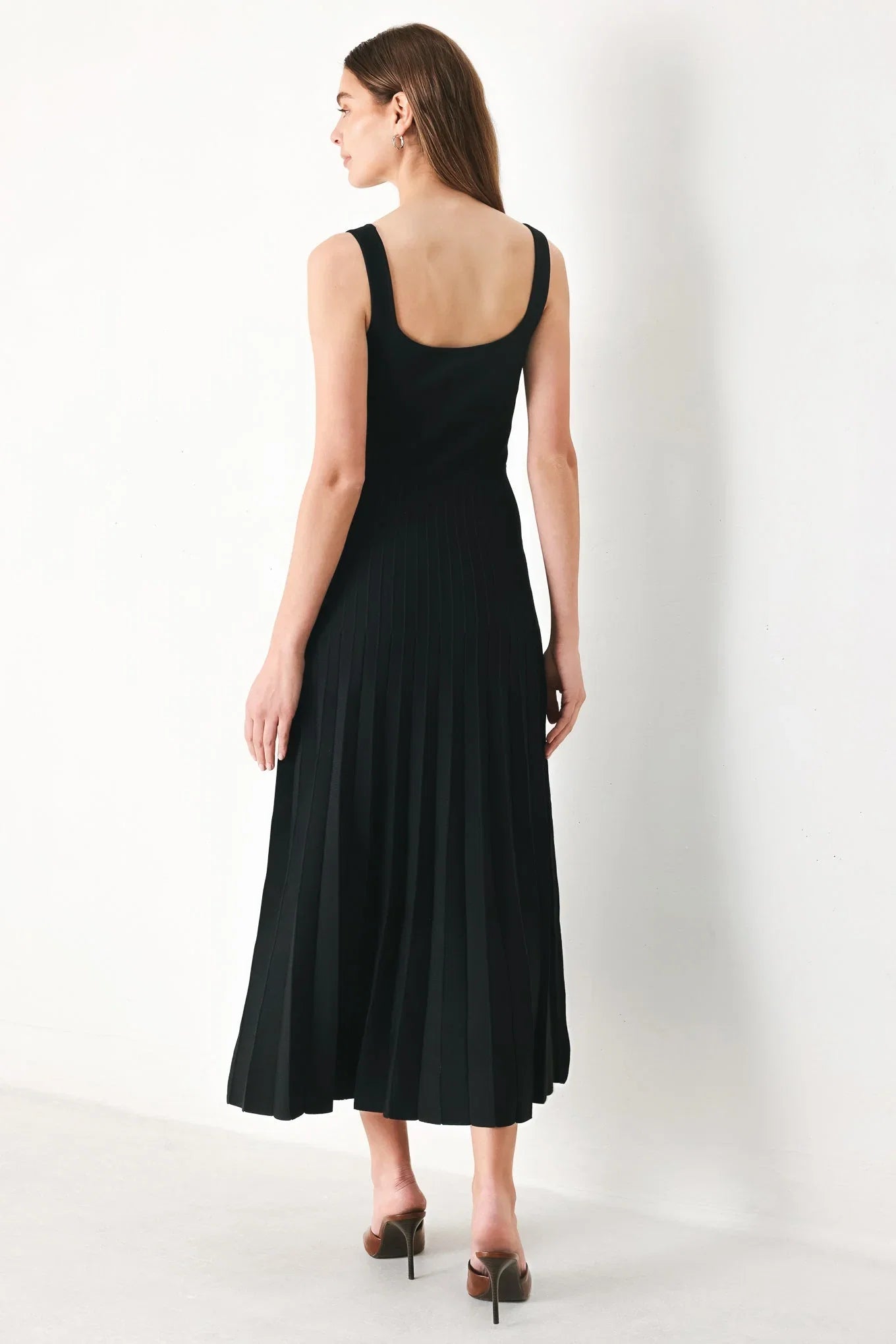 SWEATER KNIT MIDI DRESS WITH PLEATED SKIRT