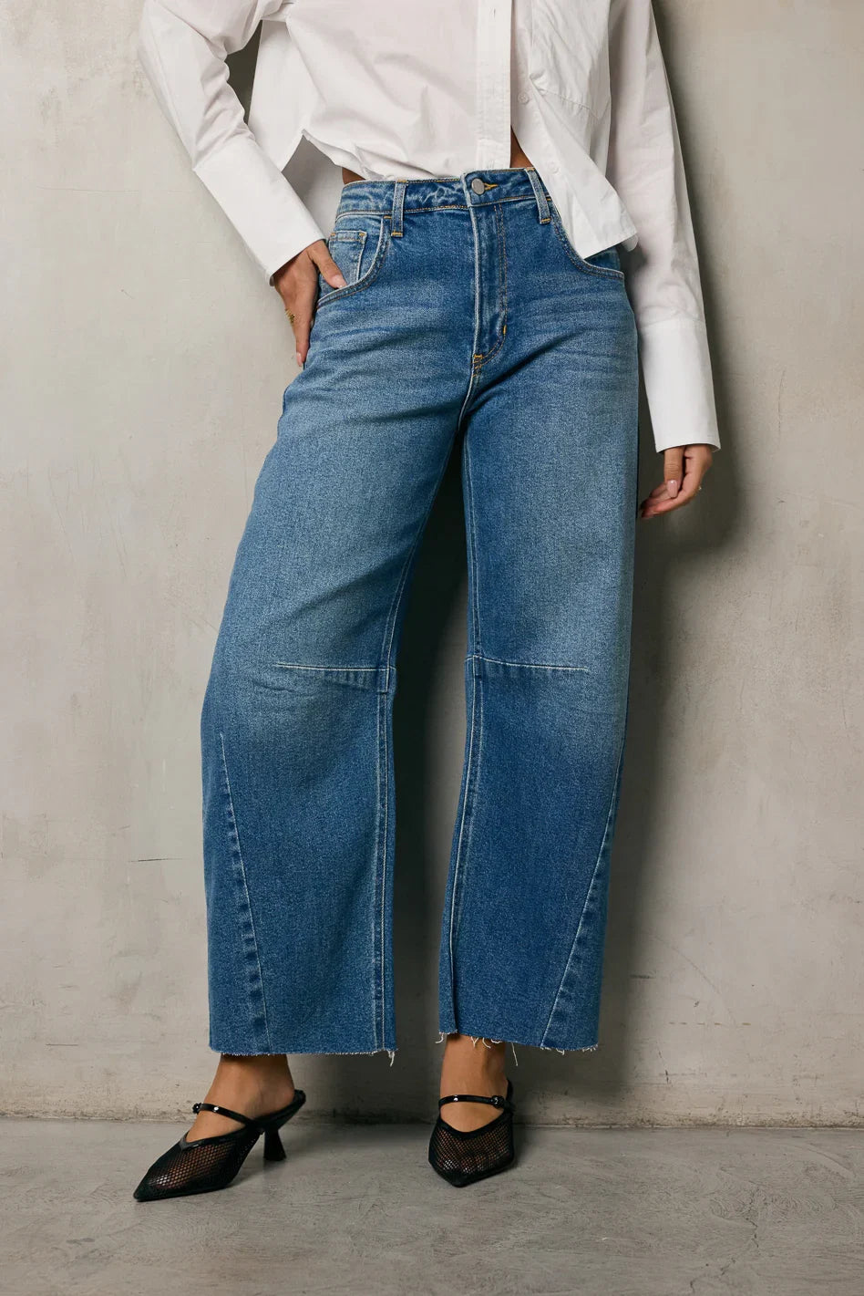 Juliette Barrel Jeans in Medium Wash