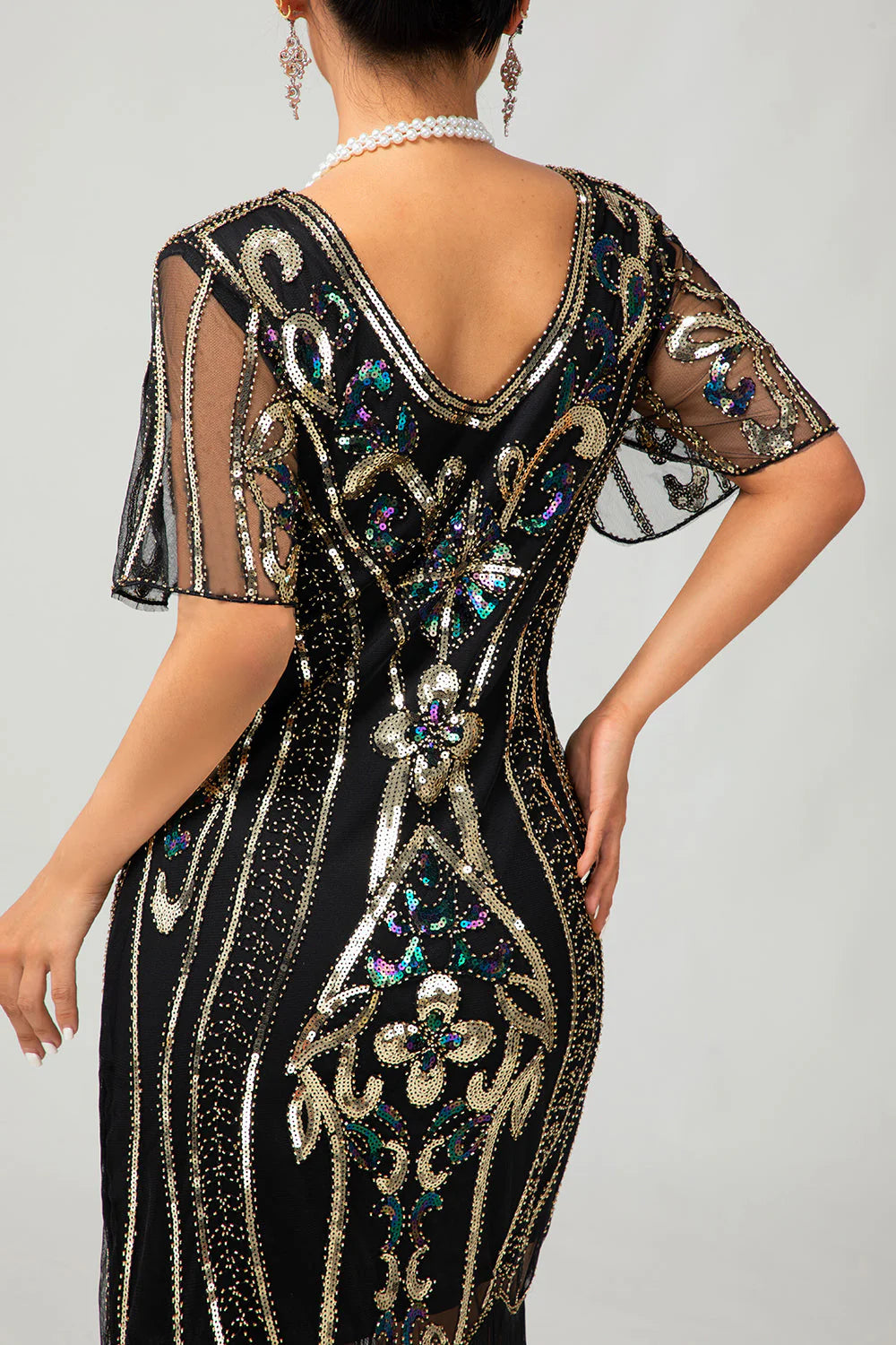 Sparkly Flapper Black Golden Sequin Bodycon Fringed 1920s Dress