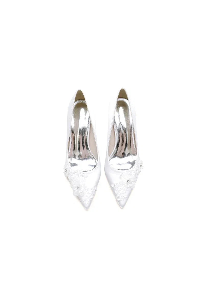 Sweet Pointed Toe Chunky Heels with Lace