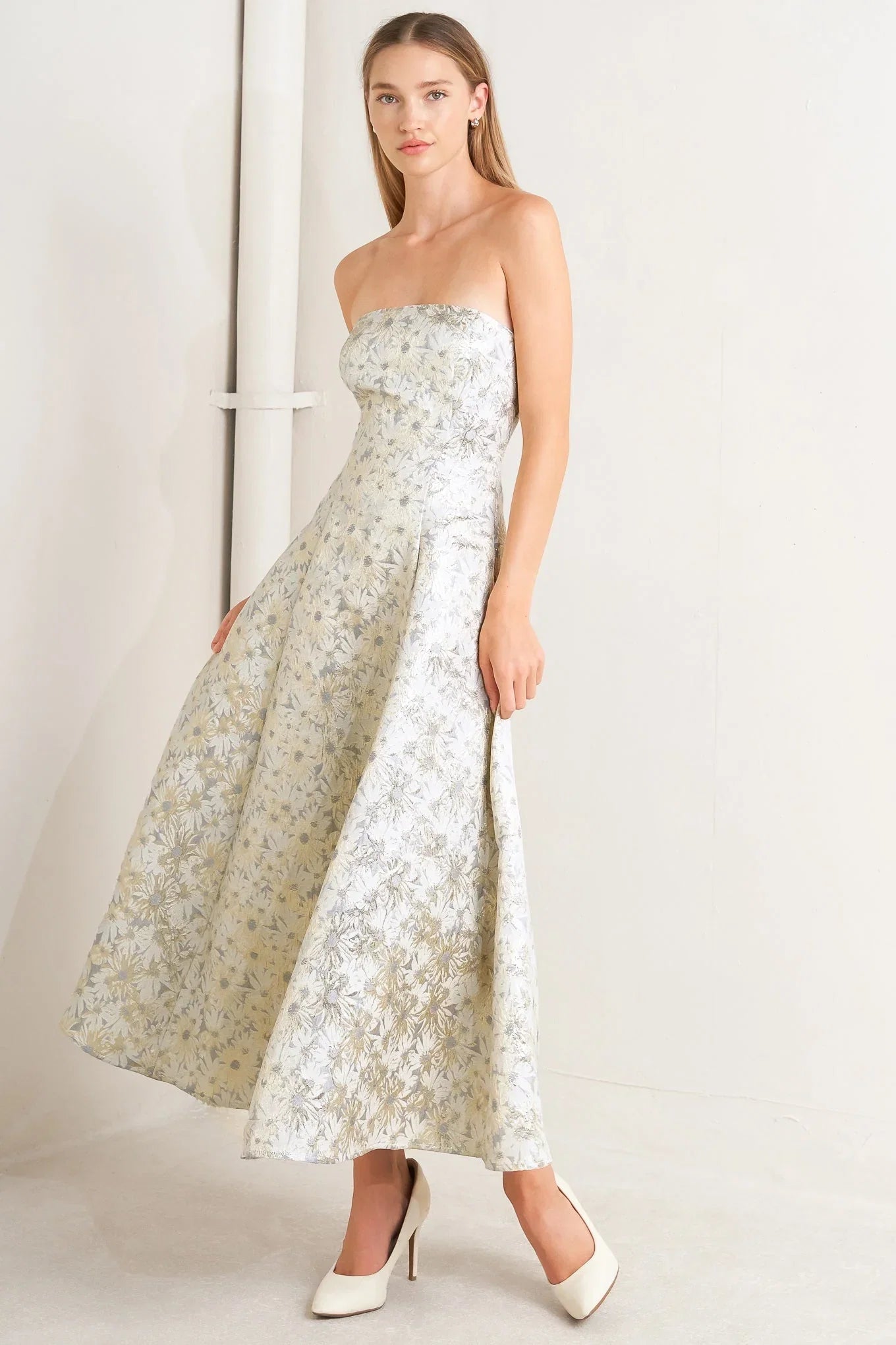 WHITE GOLD JACQUARD STRAPLESS MIDI DRESS