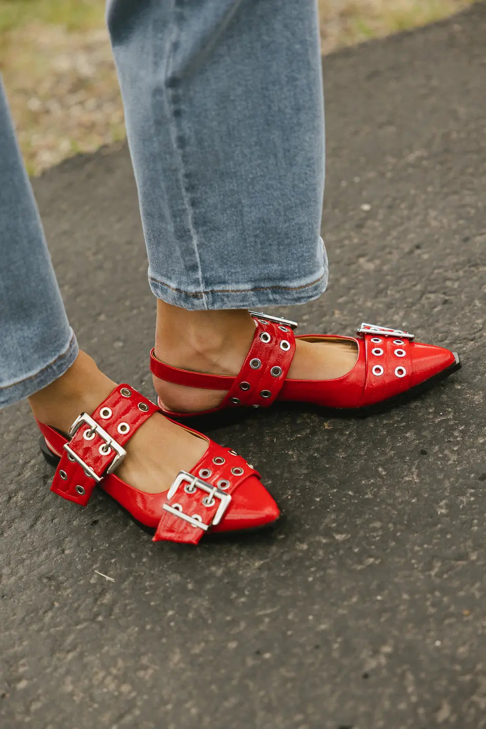 Steve Madden Graya Flats in Red
