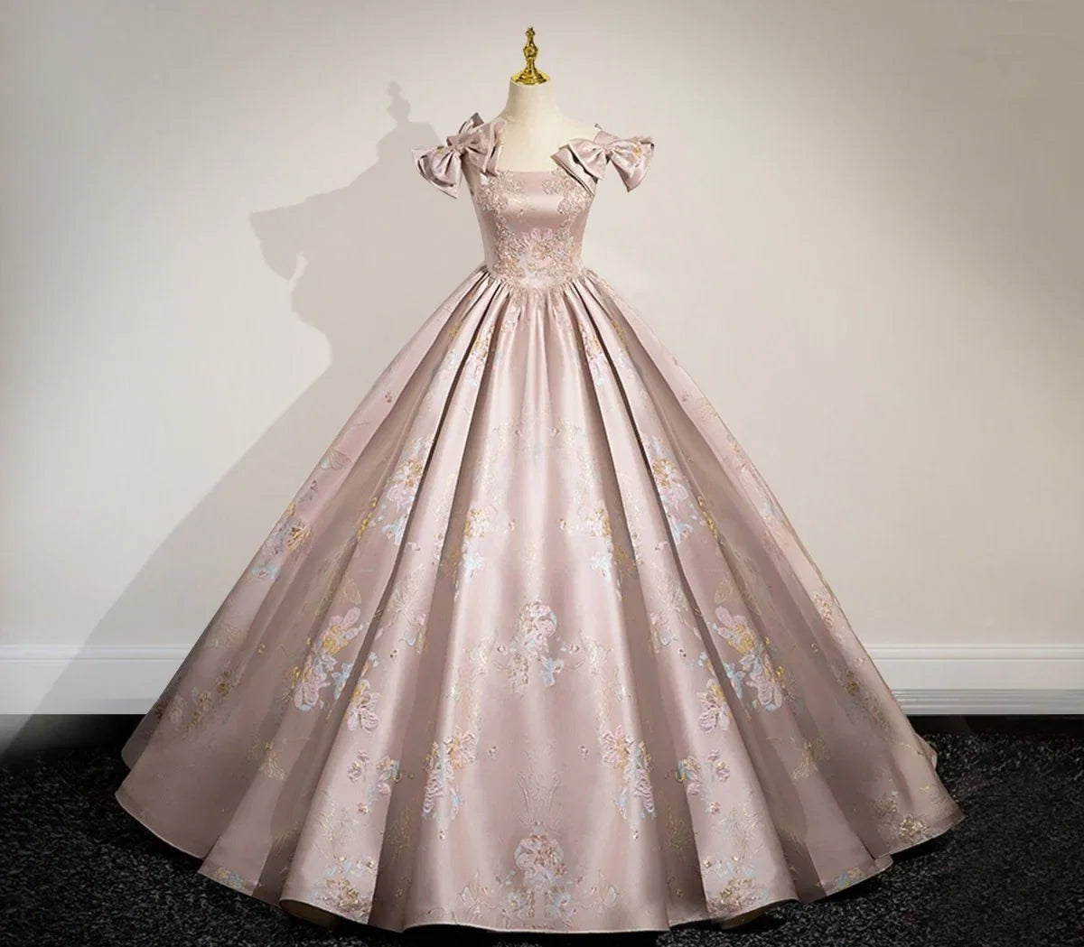 Elegant Ball Gown Pink Beaded Floral Appliques Quinceanera Dress