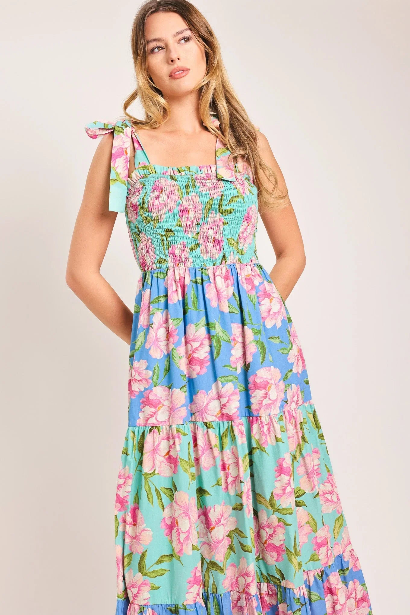 PASTEL GLOW FLORAL MAXI DRESS