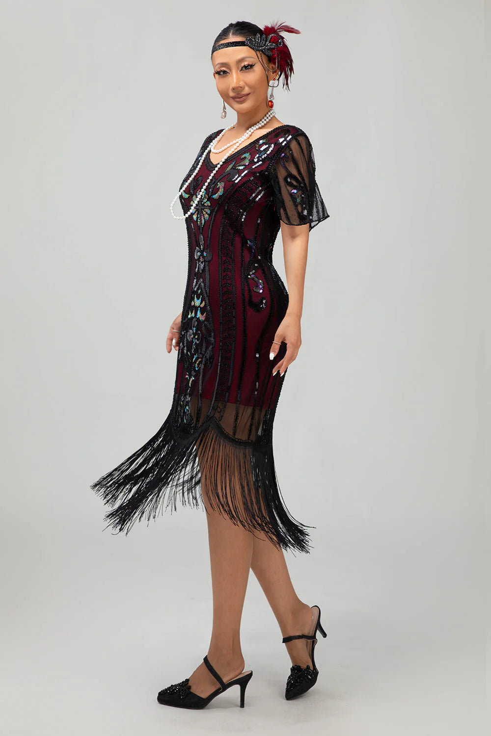 Sparkly Flapper Black Golden Sequin Bodycon Fringed 1920s Dress
