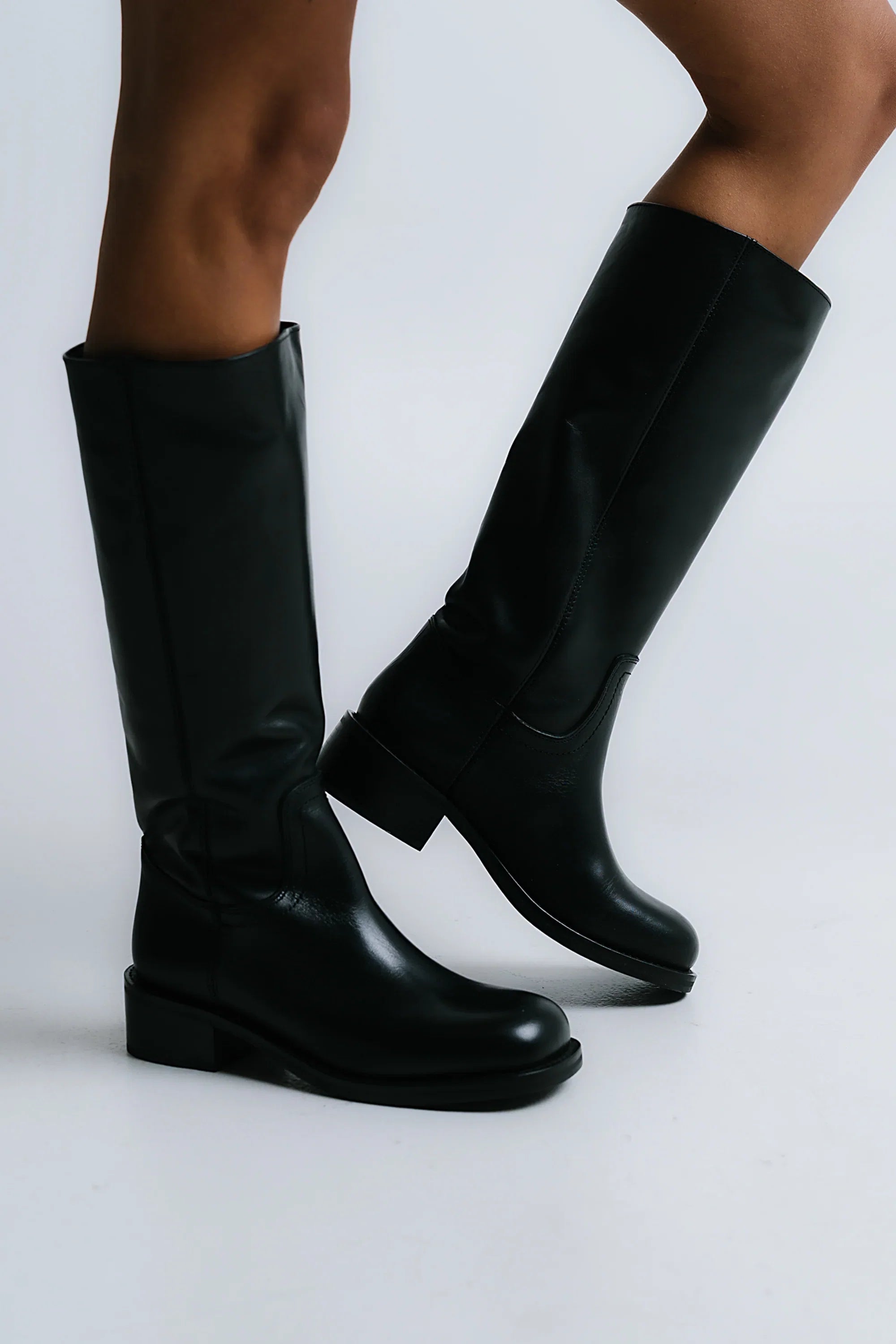 Steve Madden Riggs Tall Boots in Black