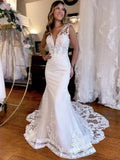 Mermaid V Neck Long Sleeves Wedding Dress With Appliques
