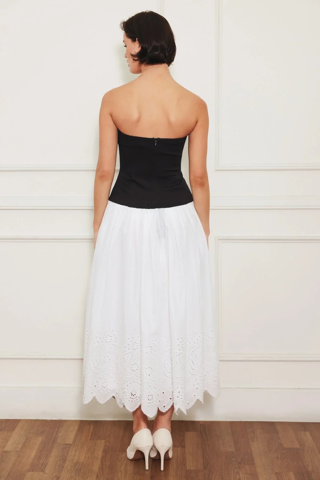 SOFT SPOKEN BEAUTY KNIT BLACK WHITE MIDI DRESS