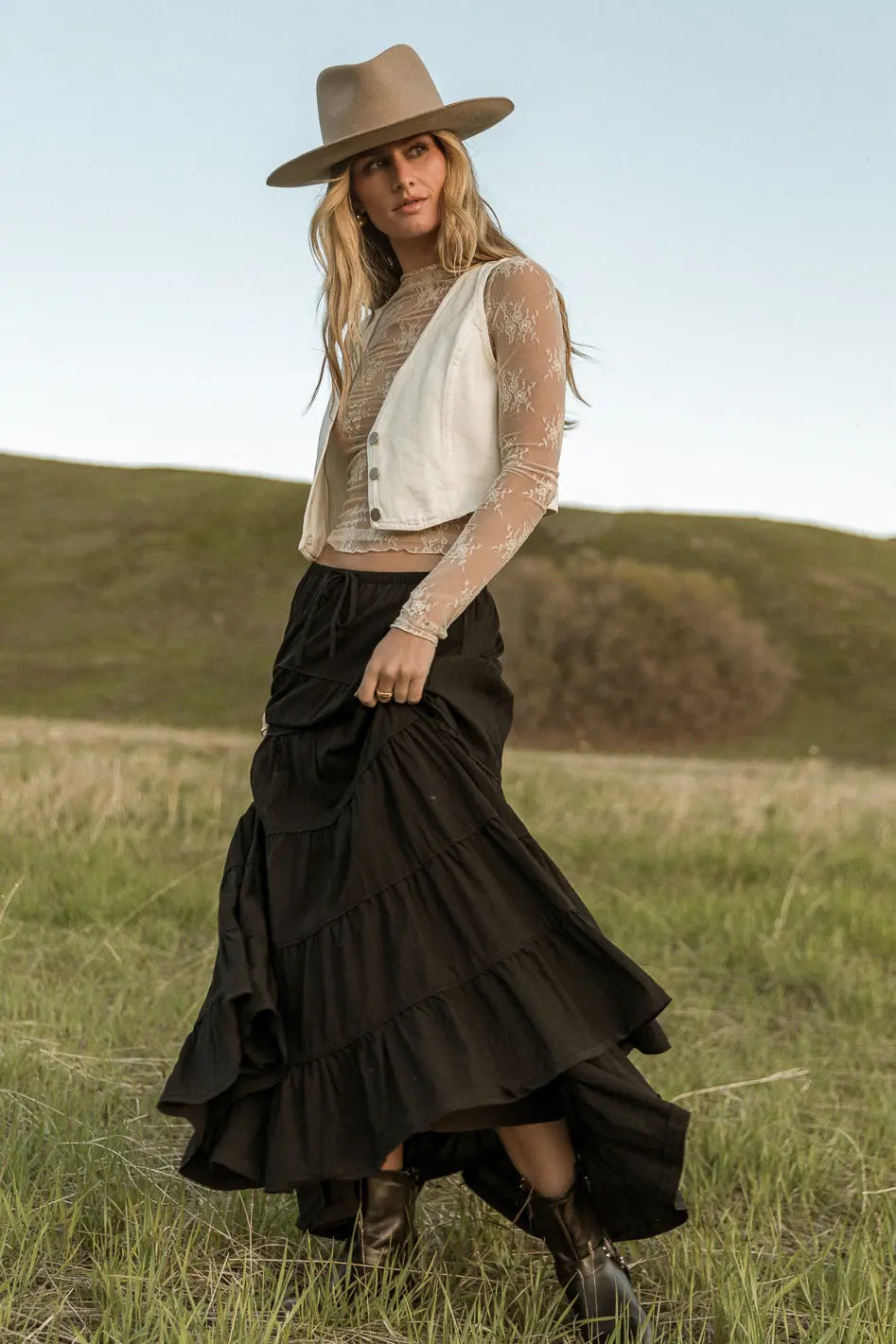 Kenzington Tiered Skirt Black