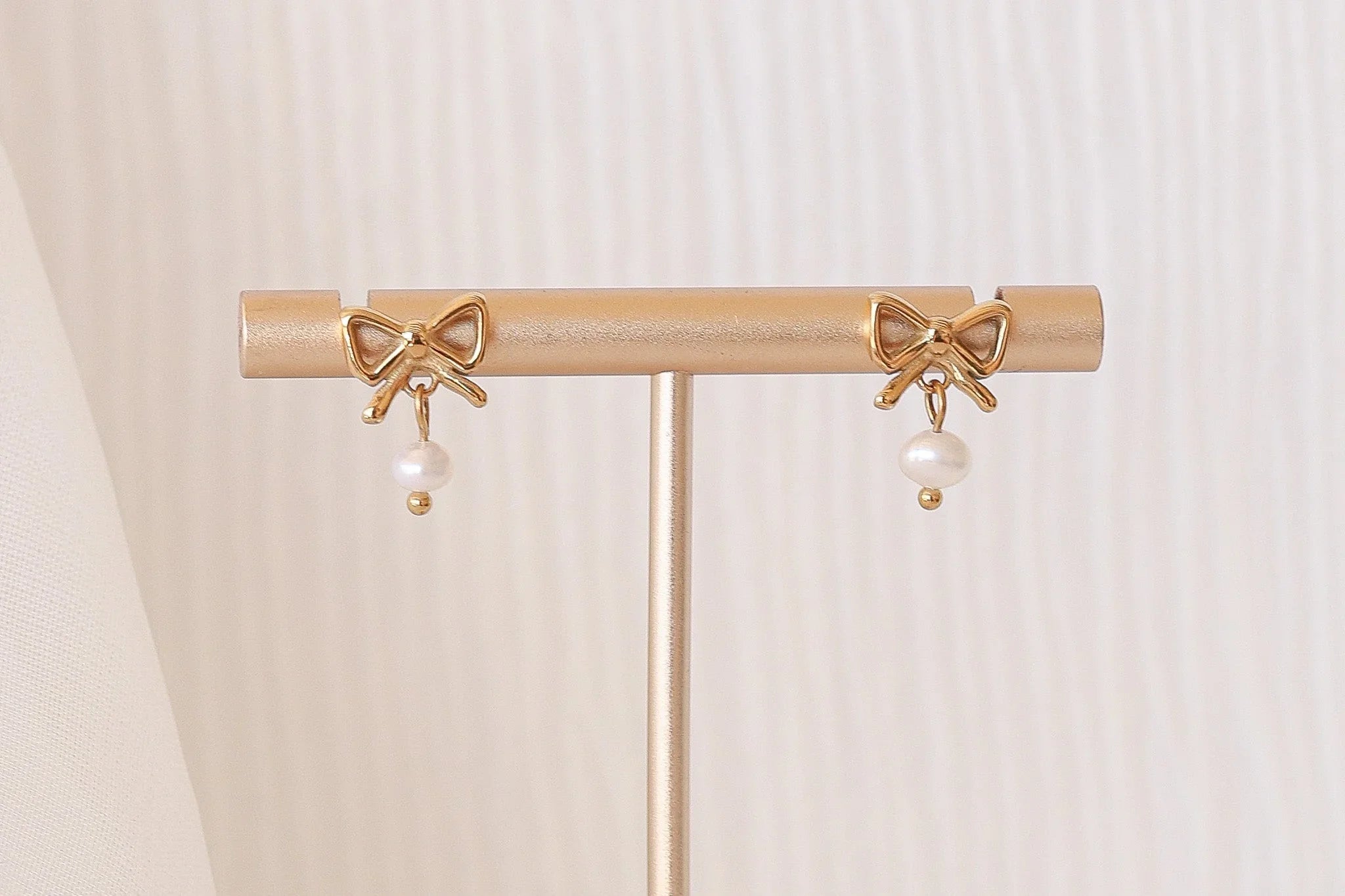 Jane Bow Pearl Drop Earring