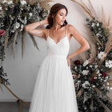 A Line Tulle Spaghetti Straps Wedding Dresses With Lace Appliques